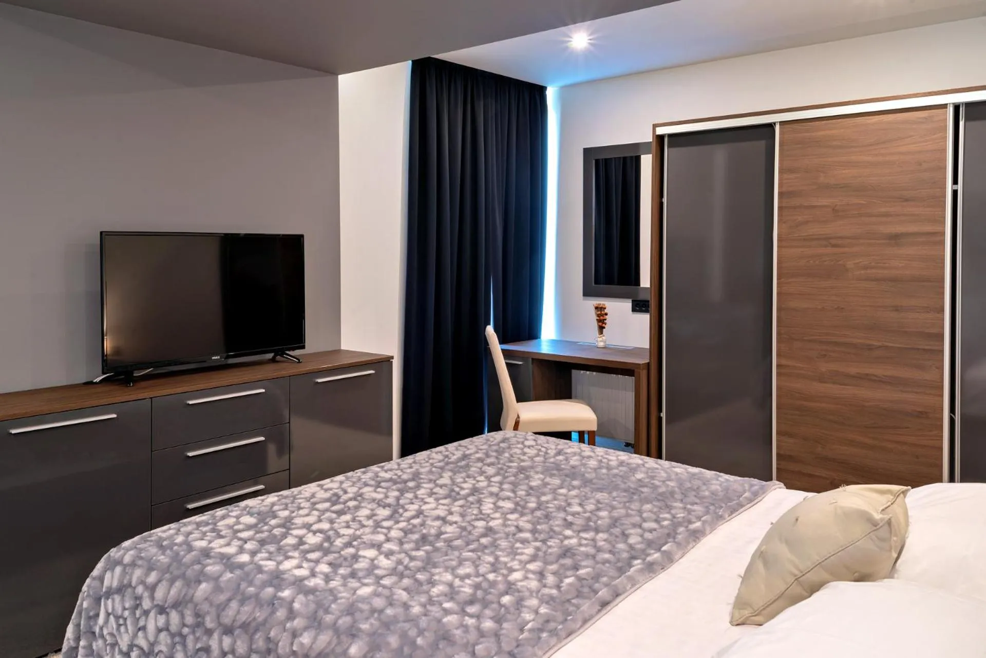 Bed in Hotel Park Superior 3*