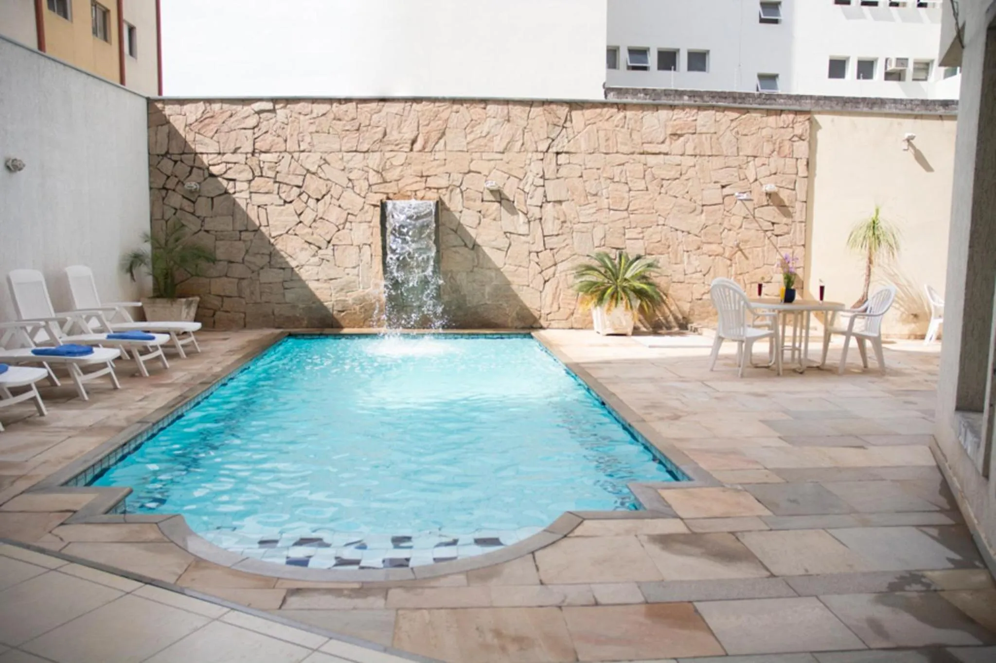 Swimming pool in Mariano Palace Hotel