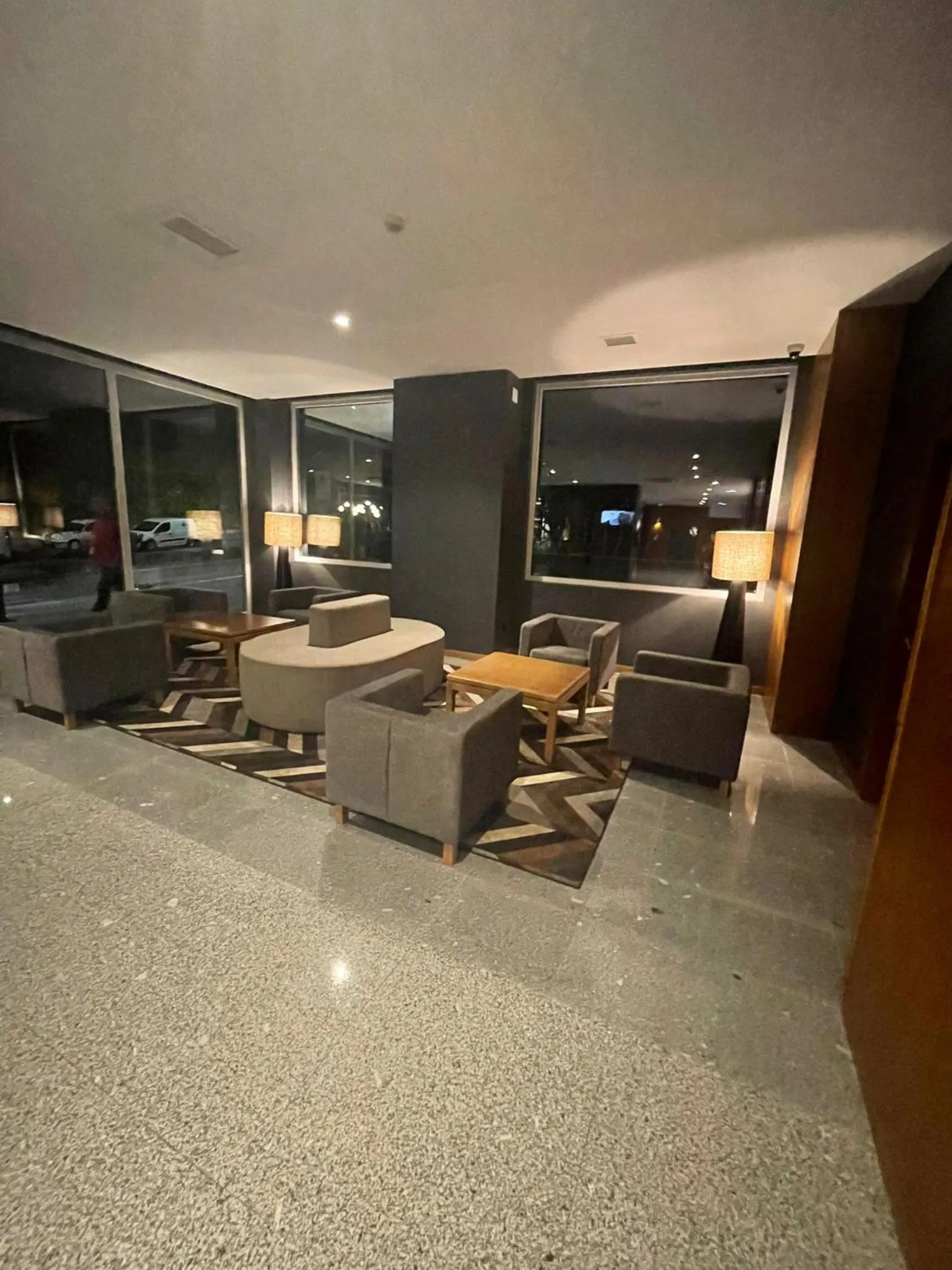 Seating area in Hotel Versatile