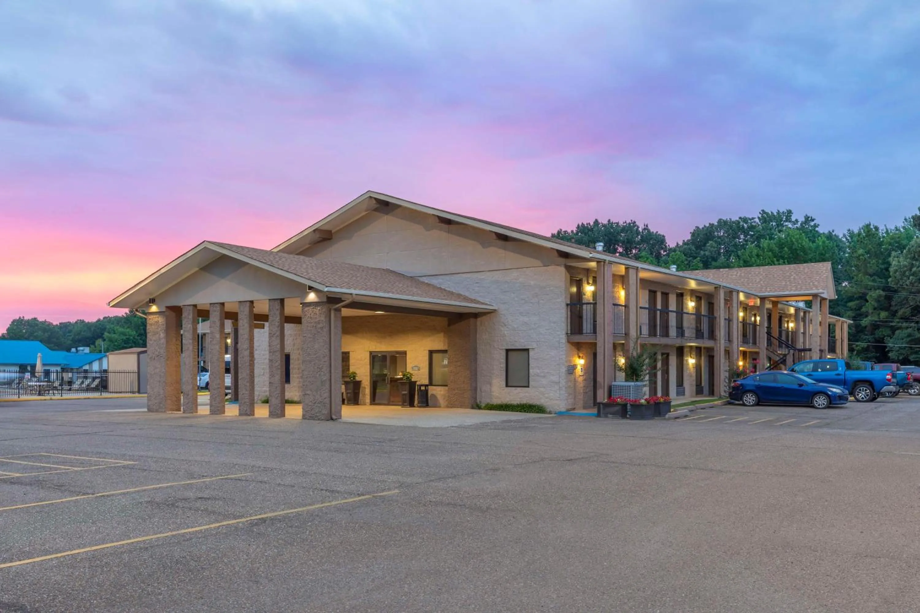 Property building in Best Western of Hope
