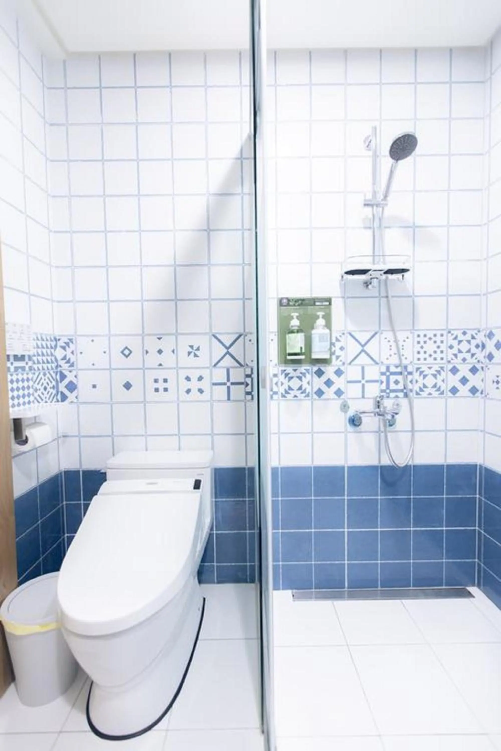 Shower in Kiwi Villa