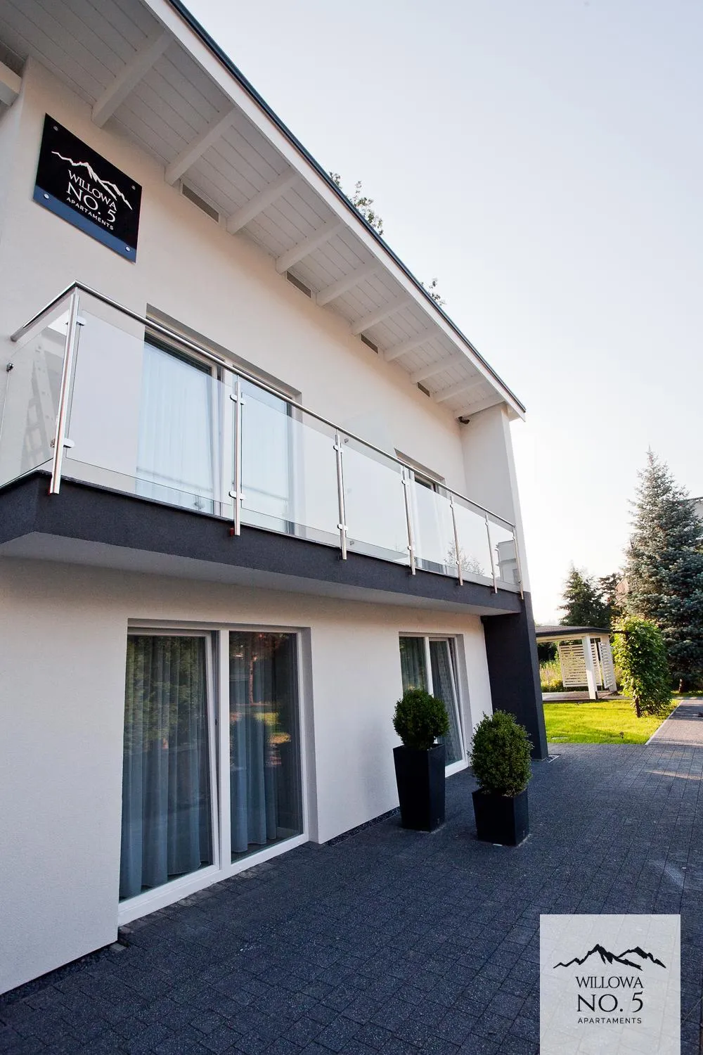 Property building in Willowa NO. 5 APARTAMENTS