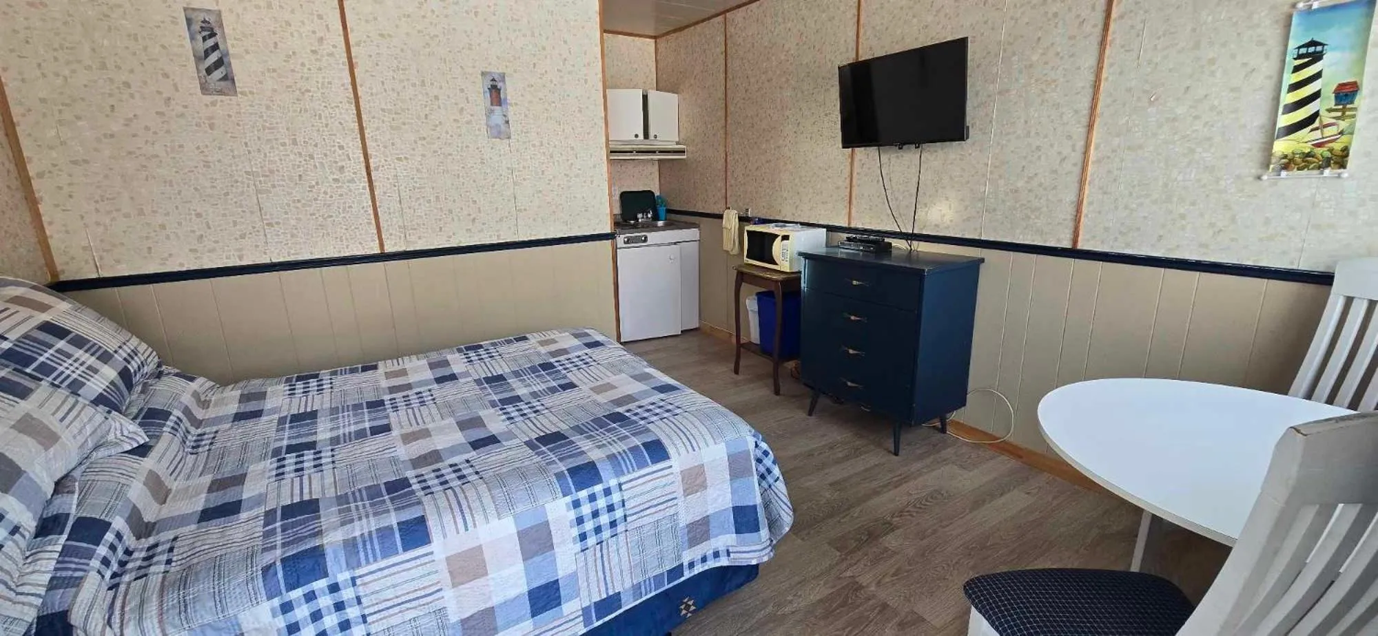 Bed in Motel Leblanc