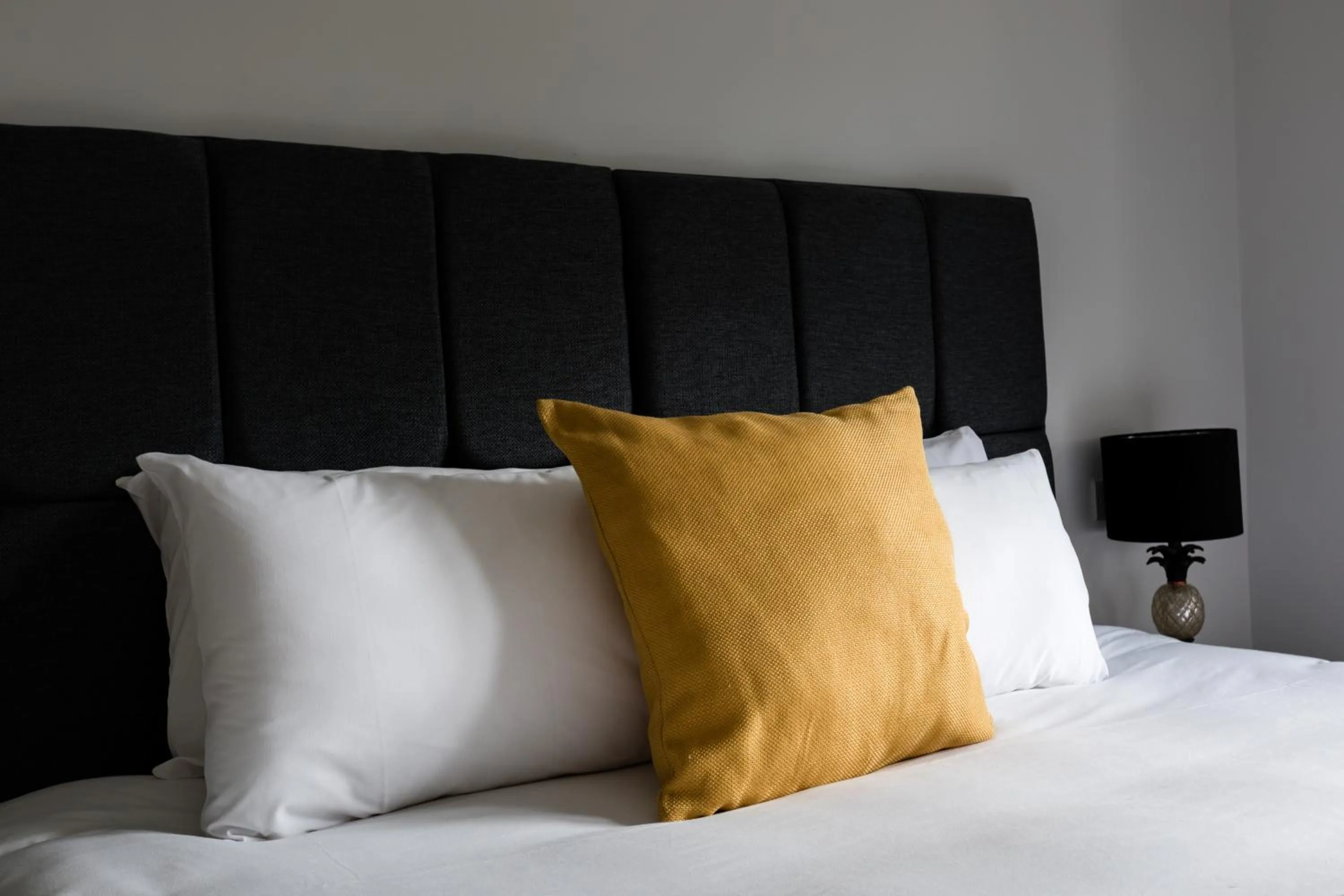 Bedroom, Bed in 4 Canon Lane