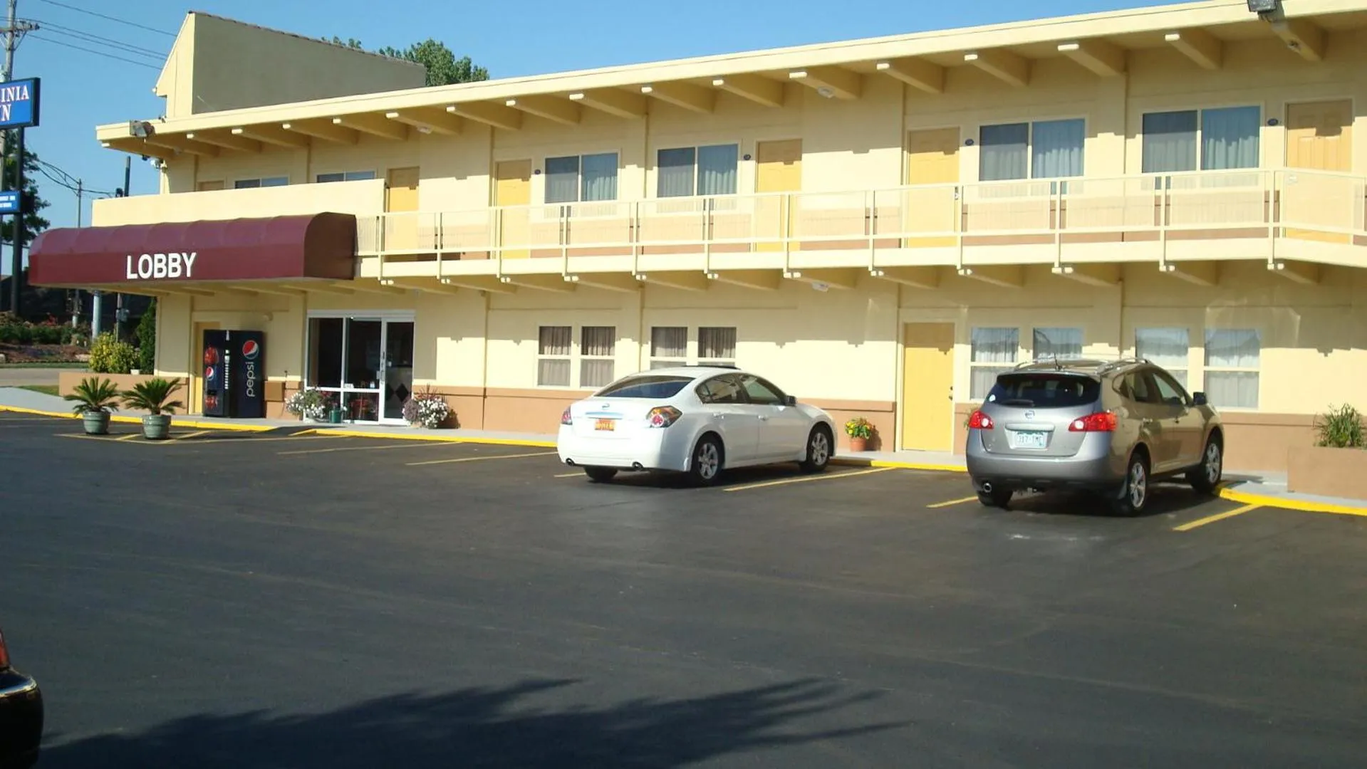 Facade/entrance in Virginia Inn