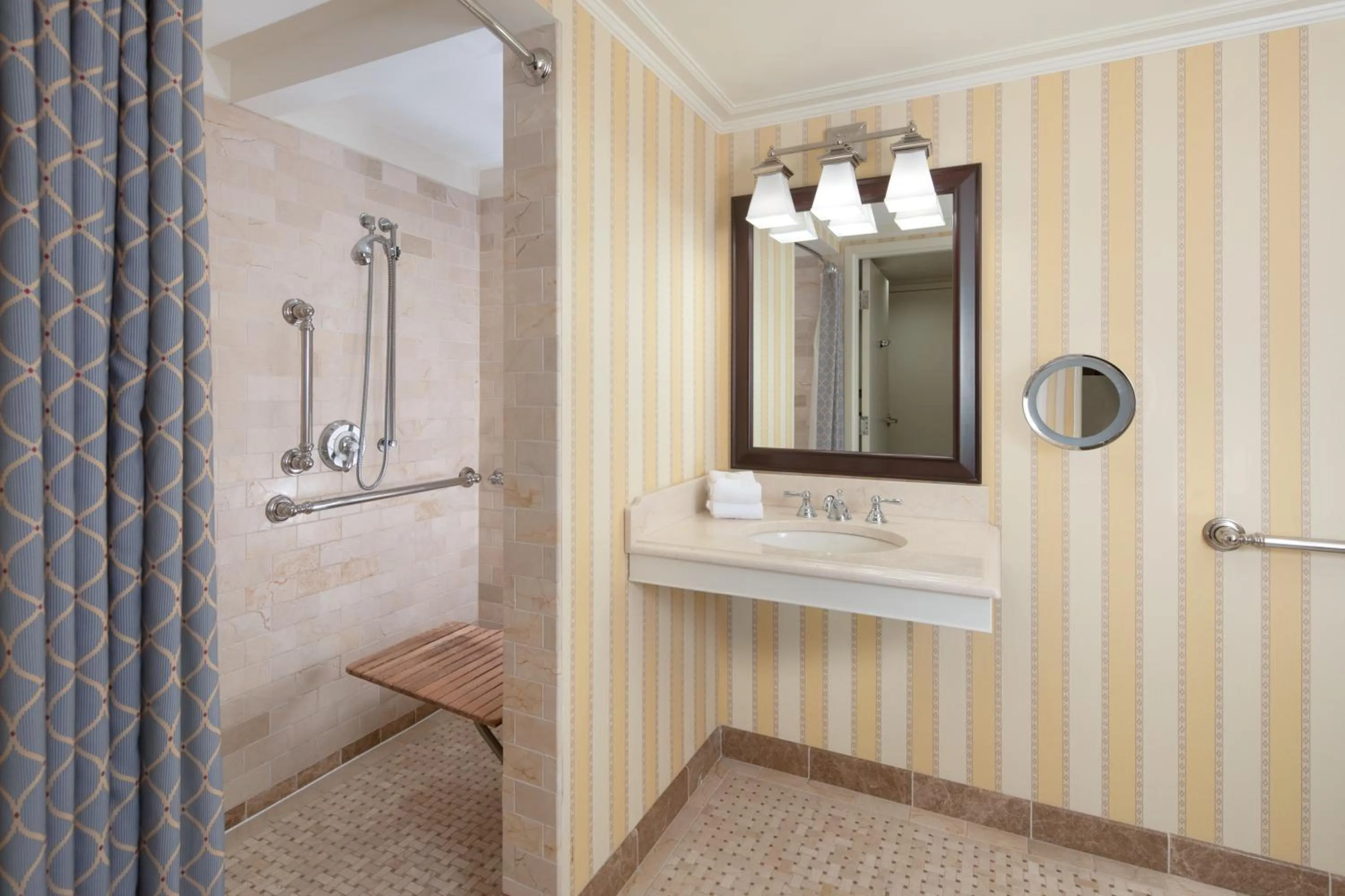 Shower in Washington Duke Inn & Golf Club