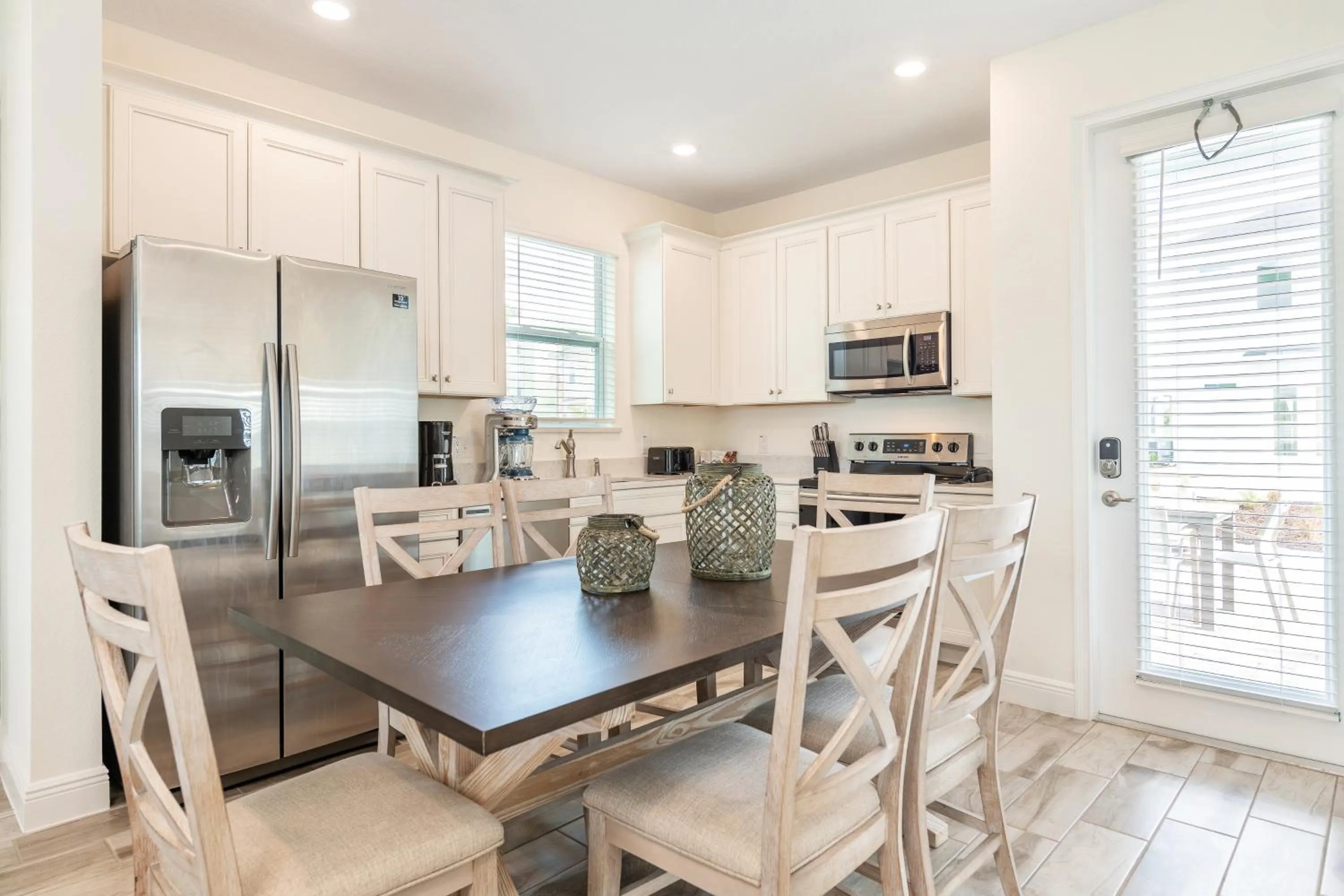 Kitchen or kitchenette in Margaritaville Cottages Orlando by Rentyl with H2O Waterpark