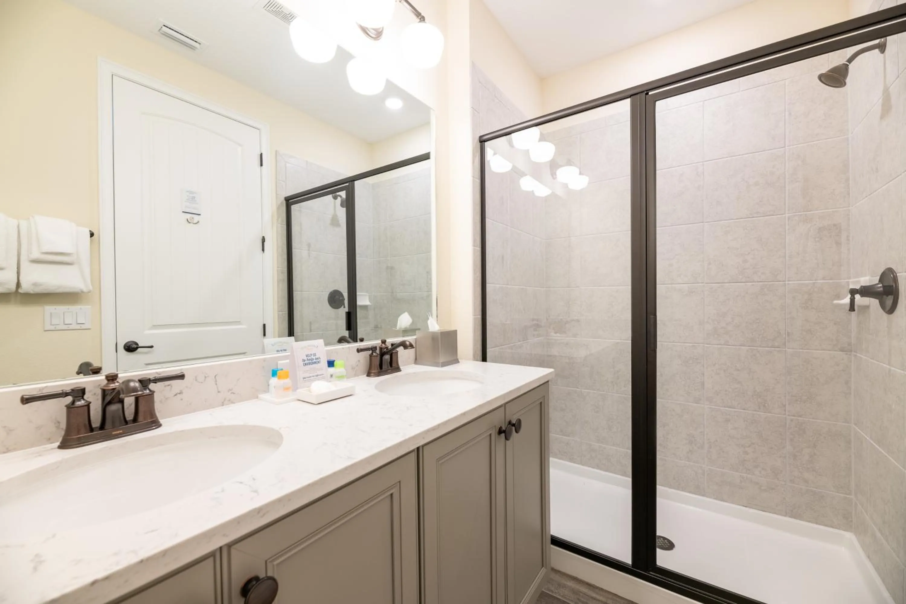 Shower in Margaritaville Cottages Orlando by Rentyl with H2O Waterpark