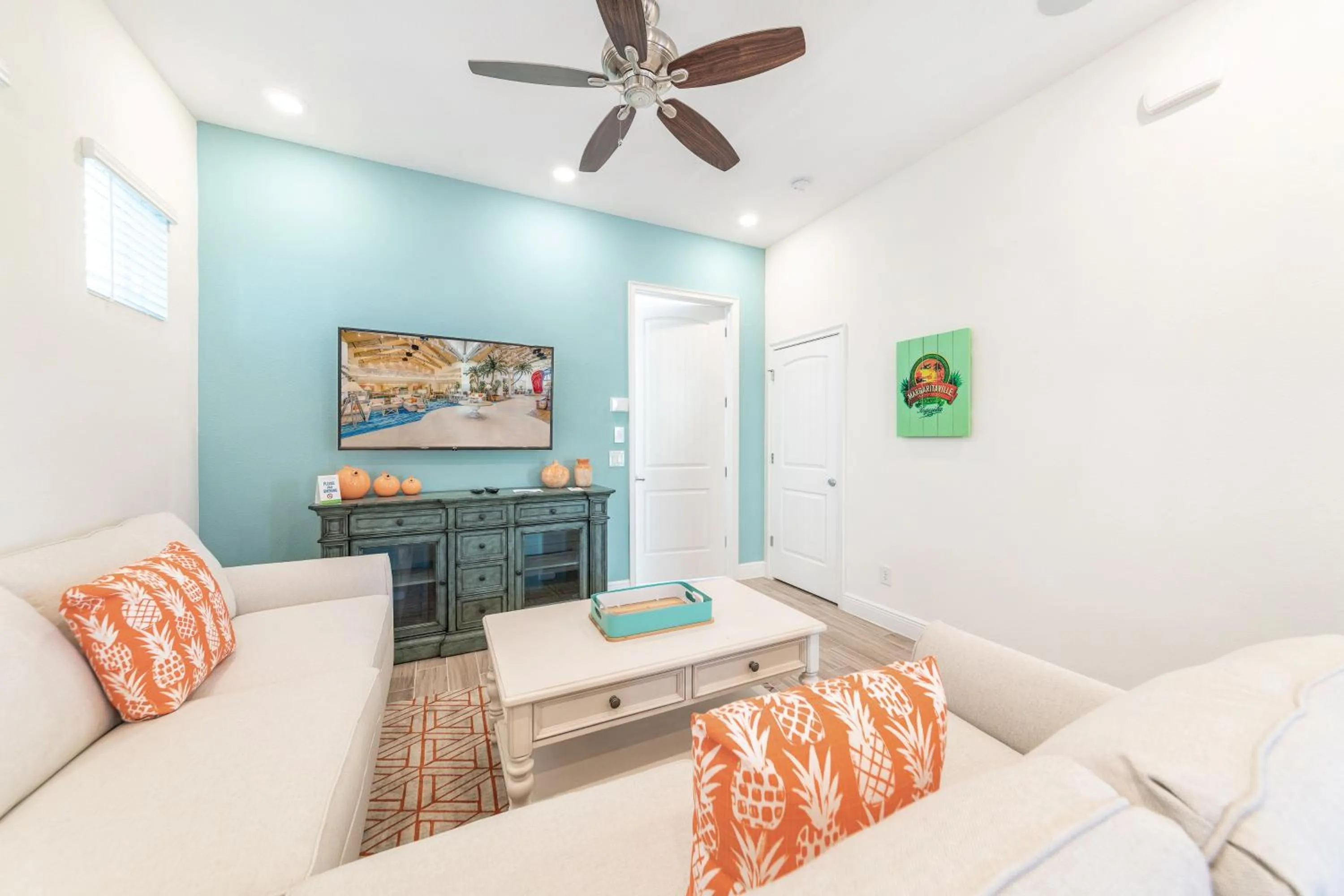 Photo of the whole room, Bed in Margaritaville Cottages Orlando by Rentyl with H2O Waterpark