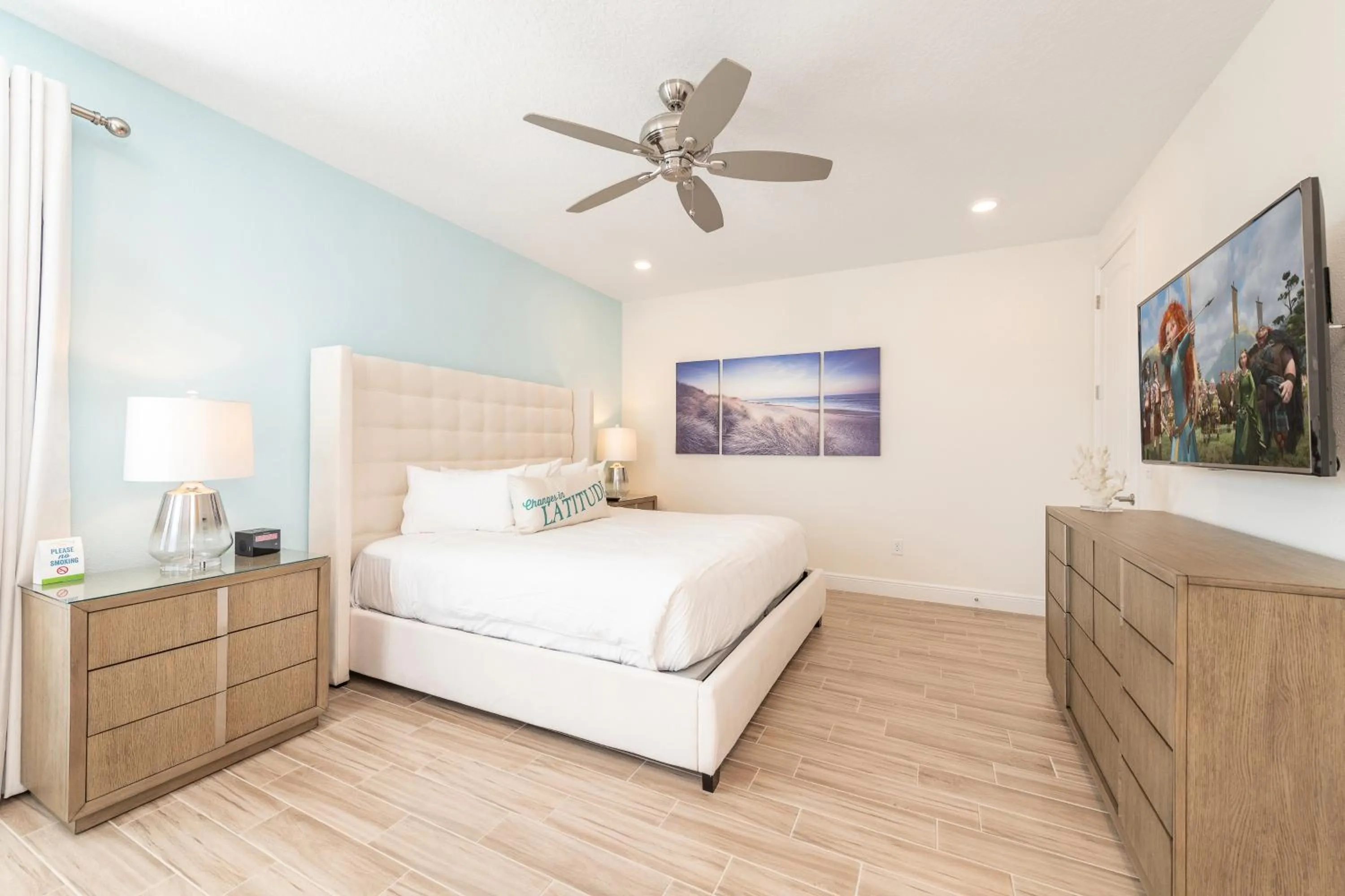 Photo of the whole room, Bed in Margaritaville Cottages Orlando by Rentyl with H2O Waterpark