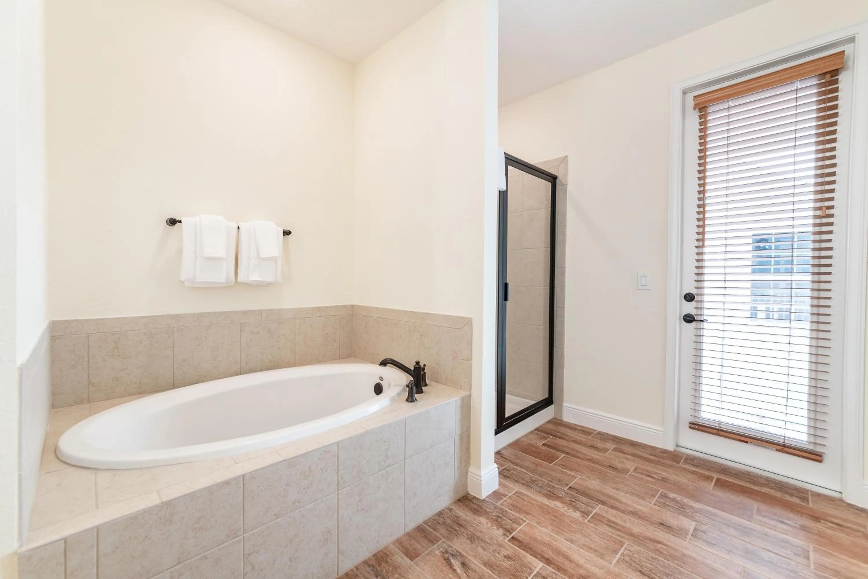 Bathroom in Margaritaville Cottages Orlando by Rentyl with H2O Waterpark