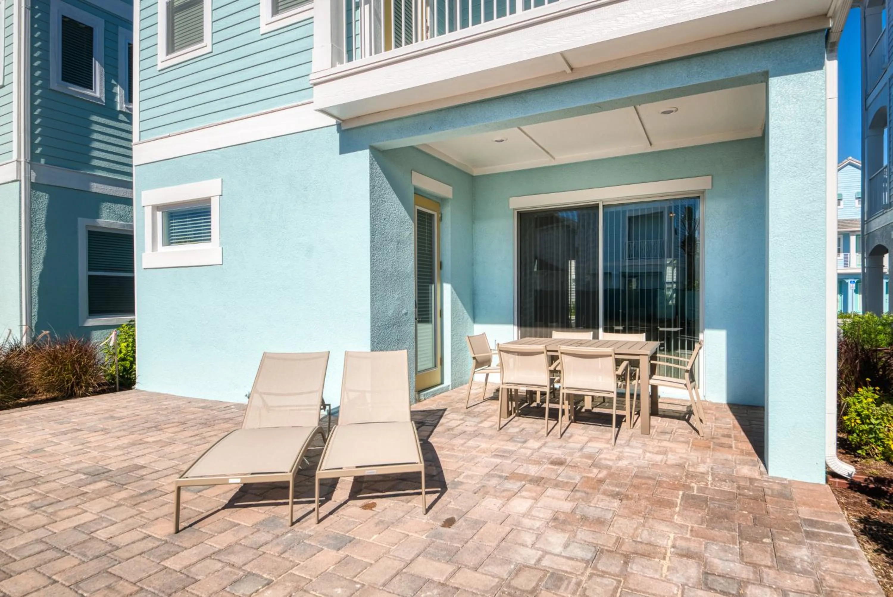 Balcony/Terrace in Margaritaville Cottages Orlando by Rentyl with H2O Waterpark