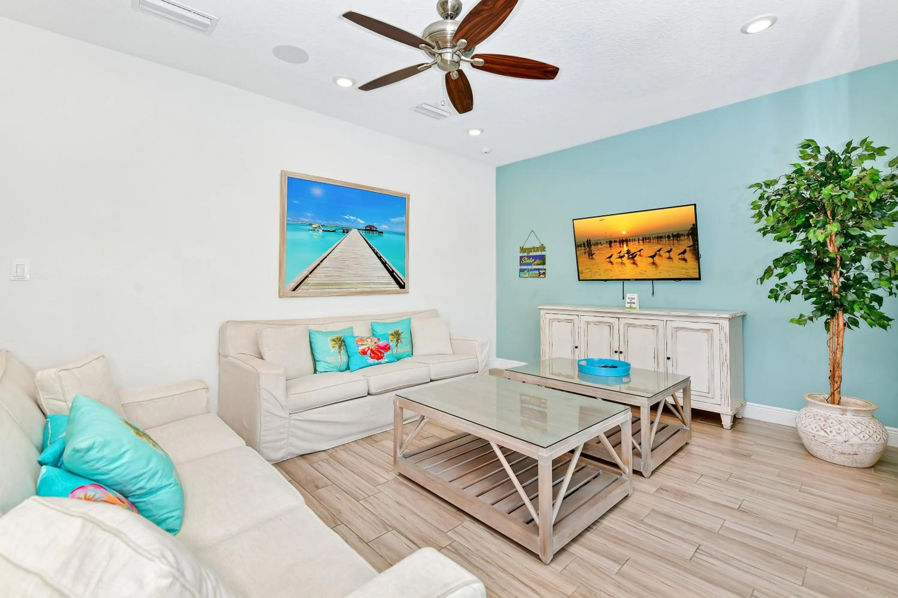 TV and multimedia in Margaritaville Cottages Orlando by Rentyl with H2O Waterpark