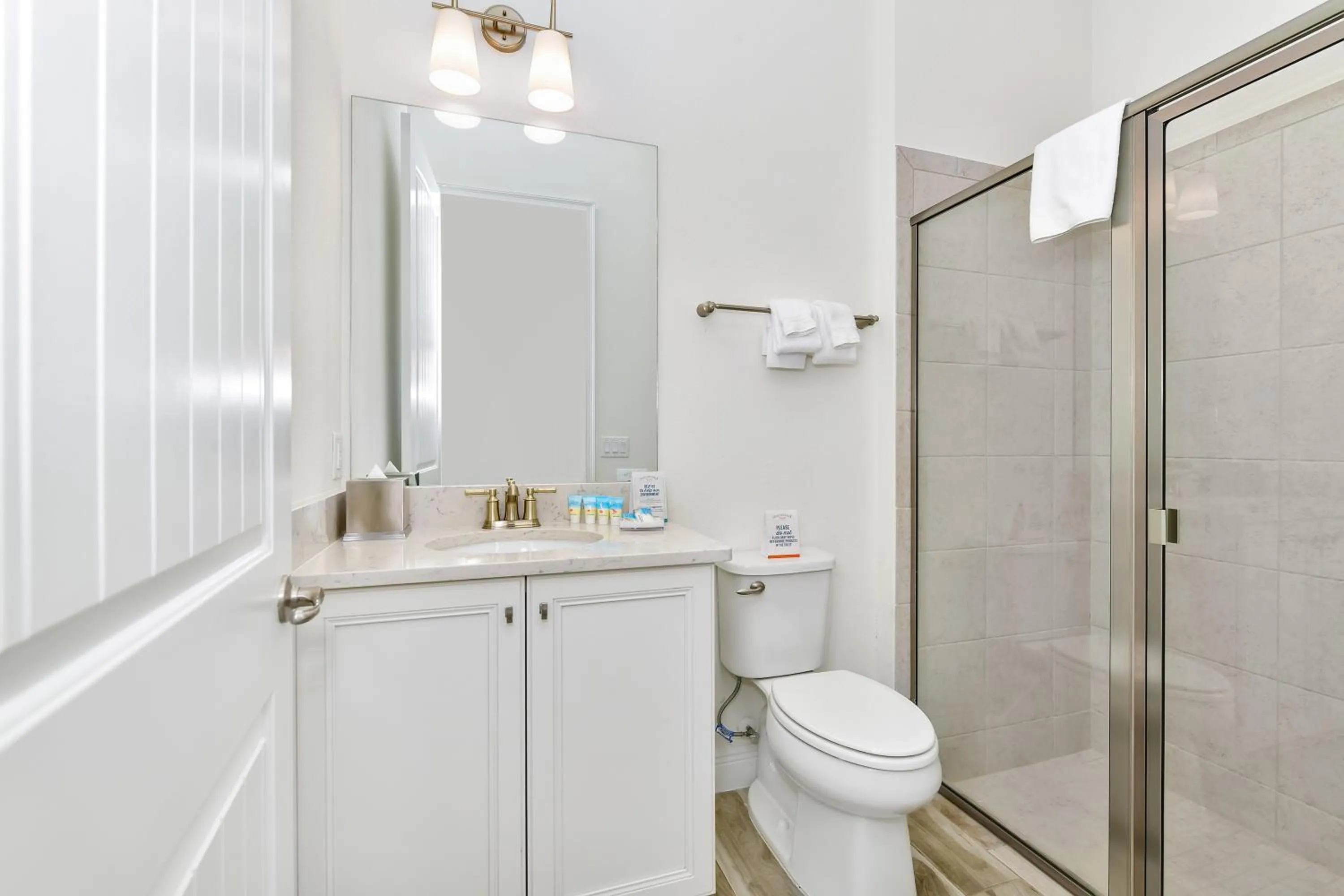 Shower in Margaritaville Cottages Orlando by Rentyl with H2O Waterpark