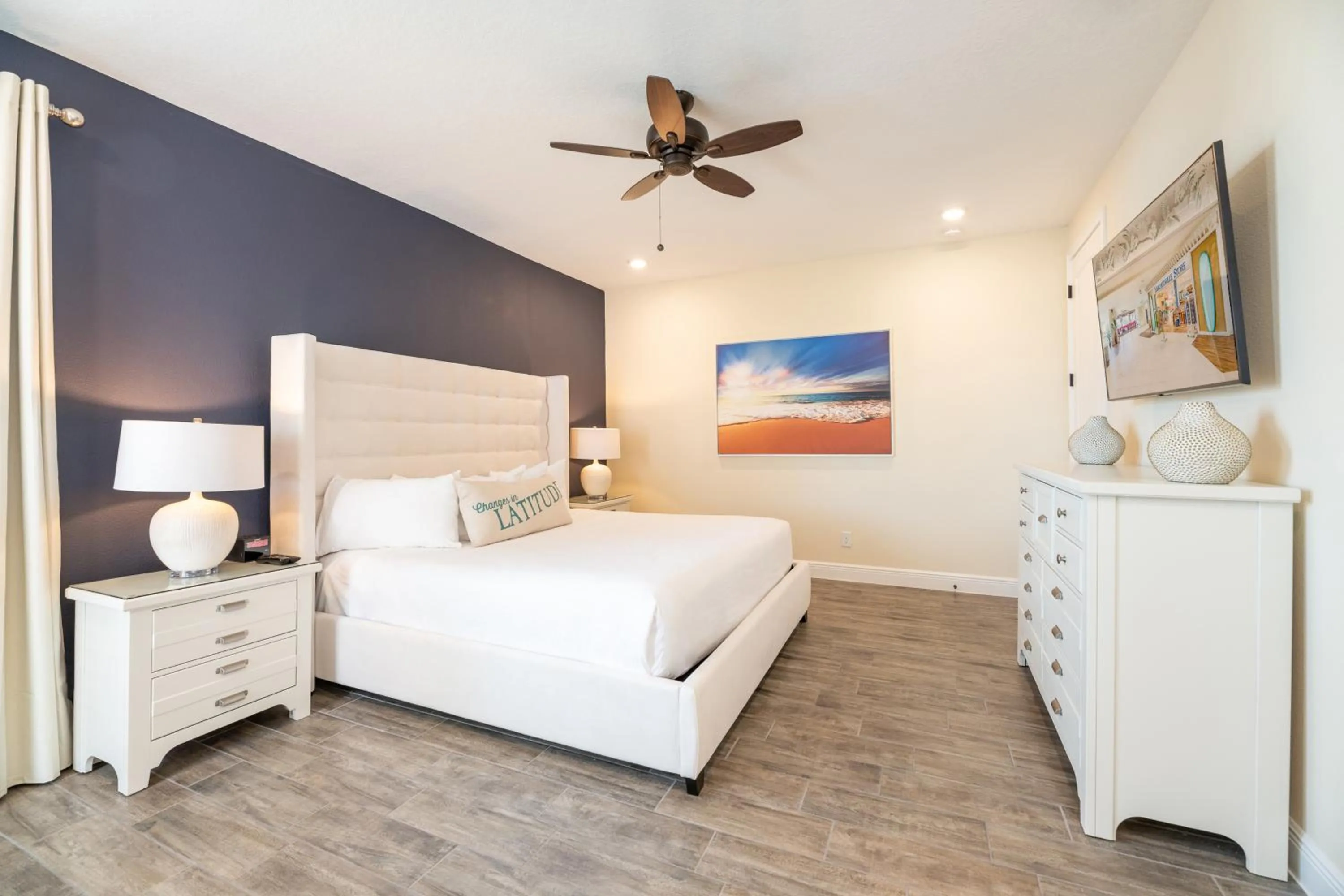 Bed in Margaritaville Cottages Orlando by Rentyl with H2O Waterpark