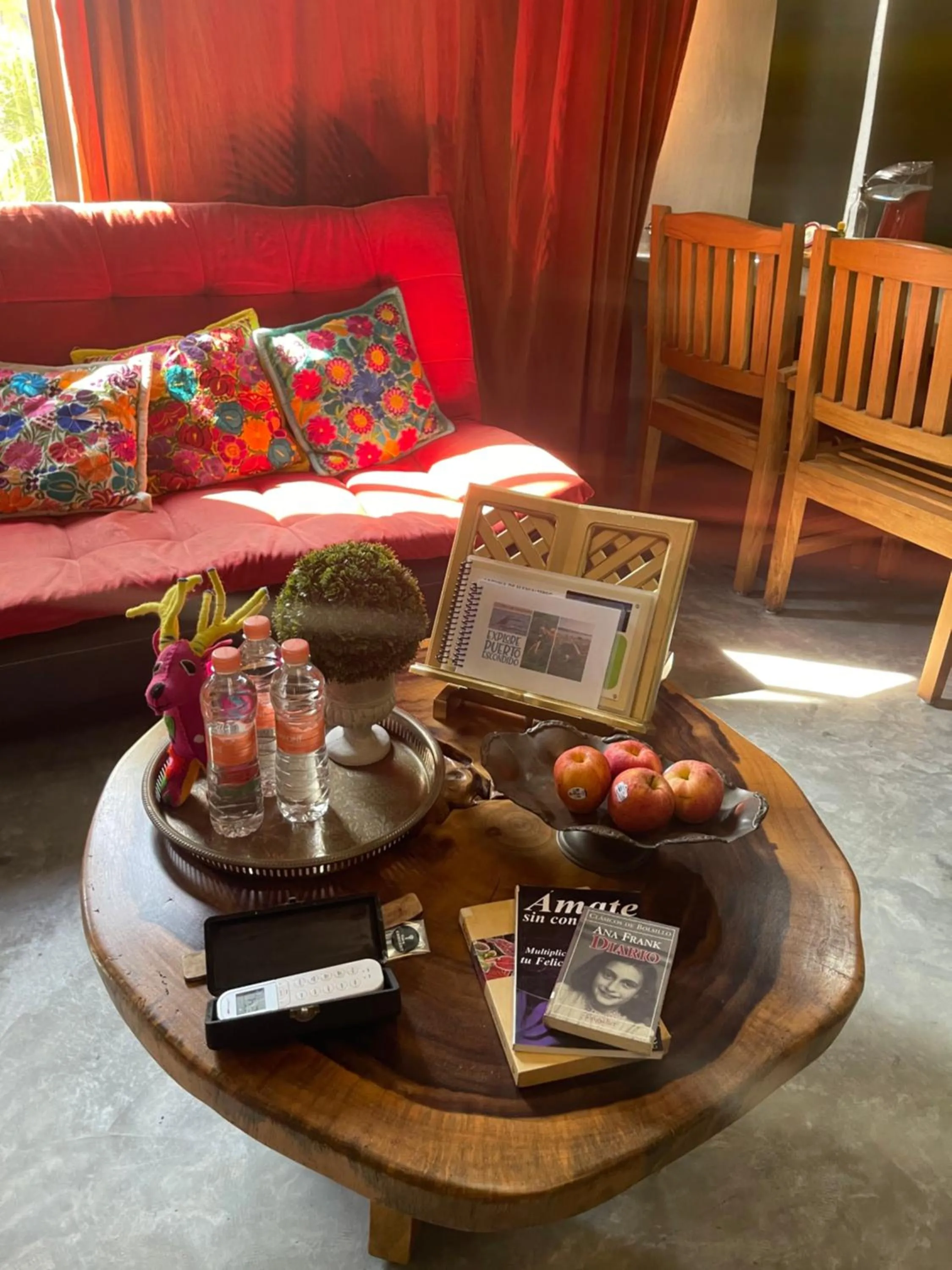 Seating area in Casa Conicarit