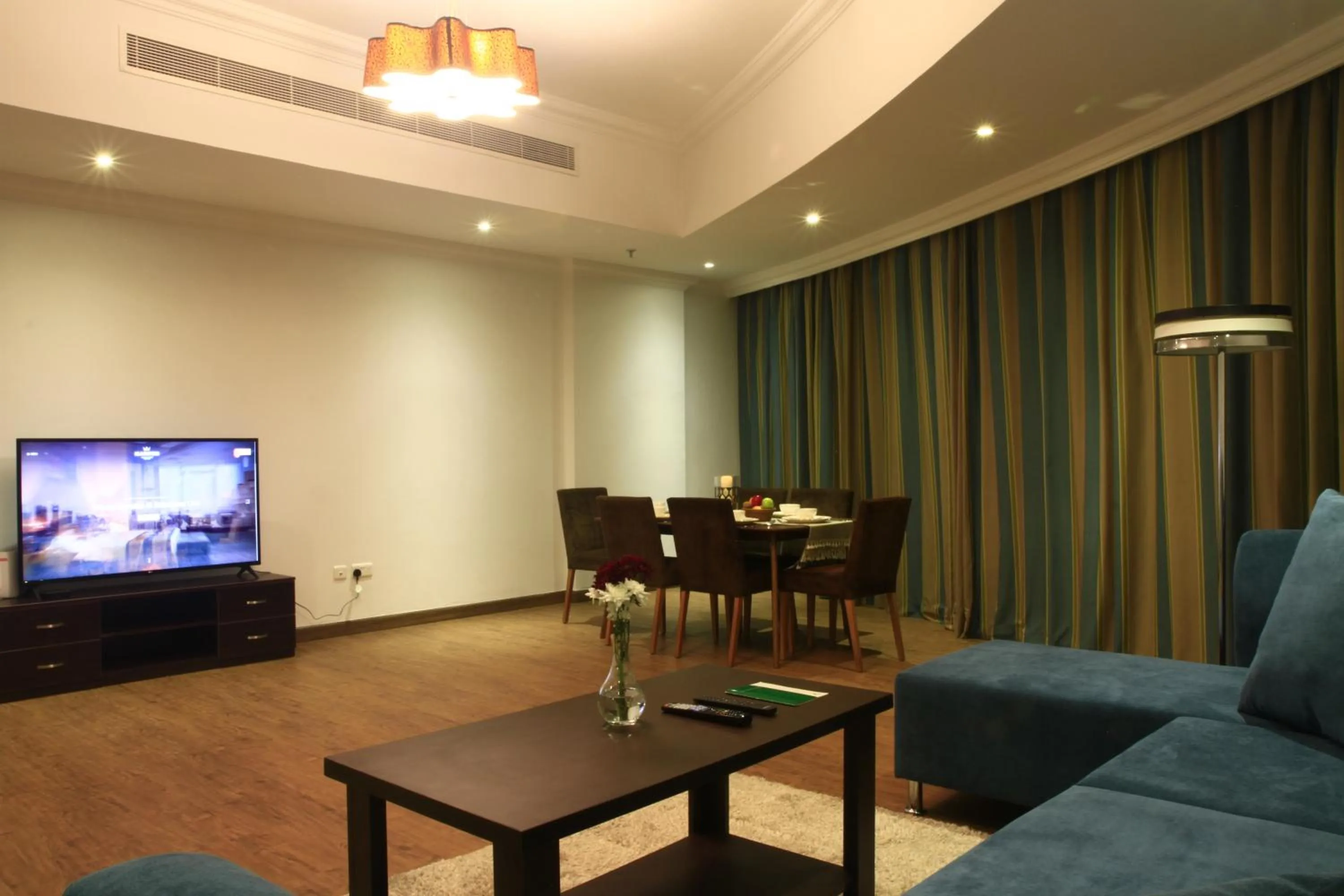 Living room in Magnum Hotel & Suites West Bay