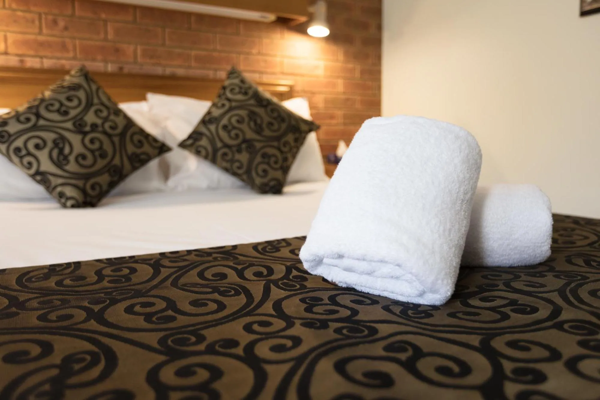 Bed in Advance Motel