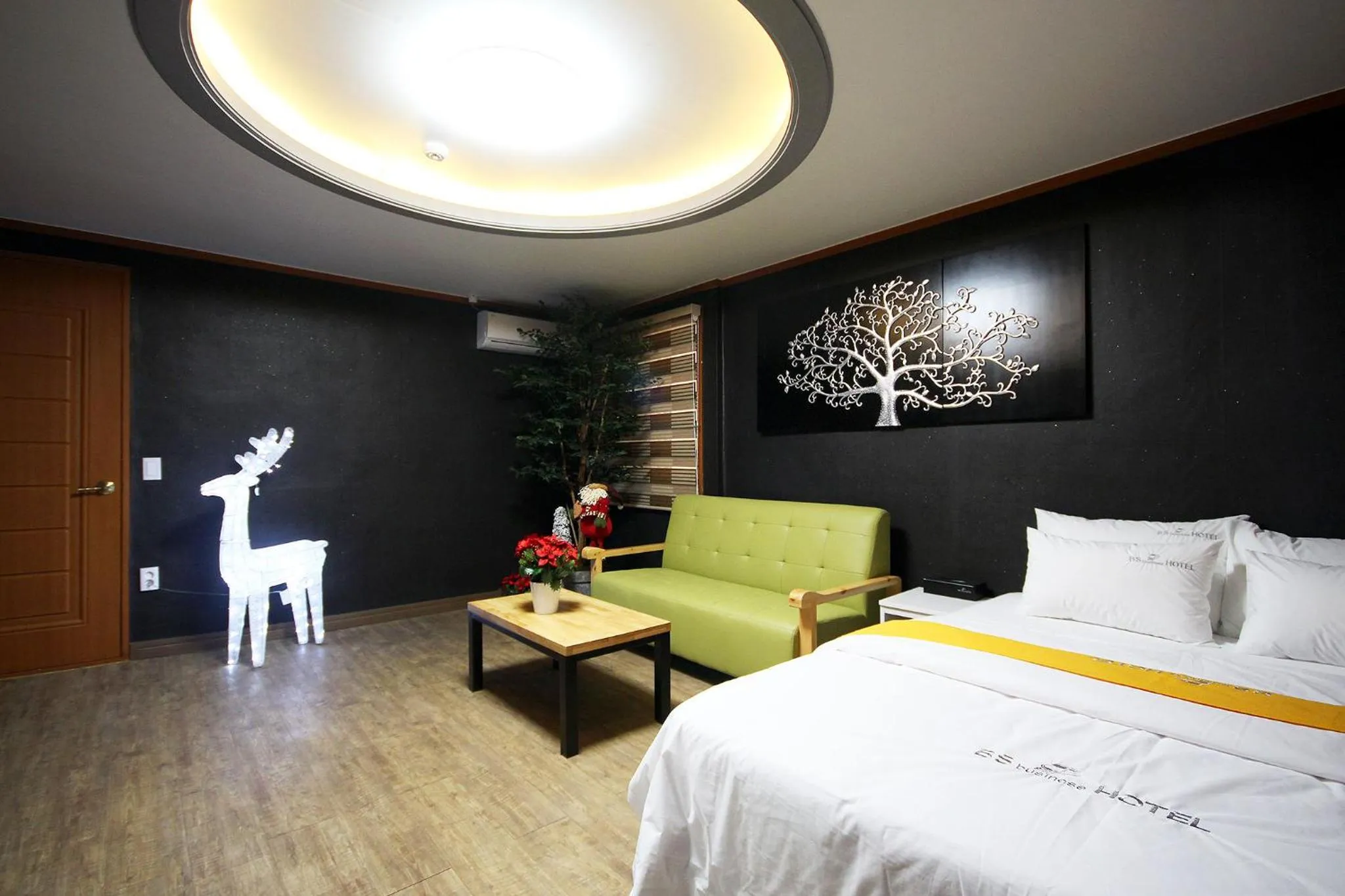 Bed in Business Hotel Busan Station