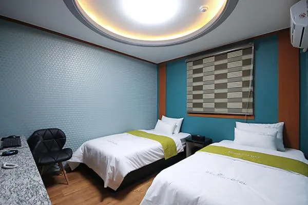 Bedroom, Bed in Business Hotel Busan Station