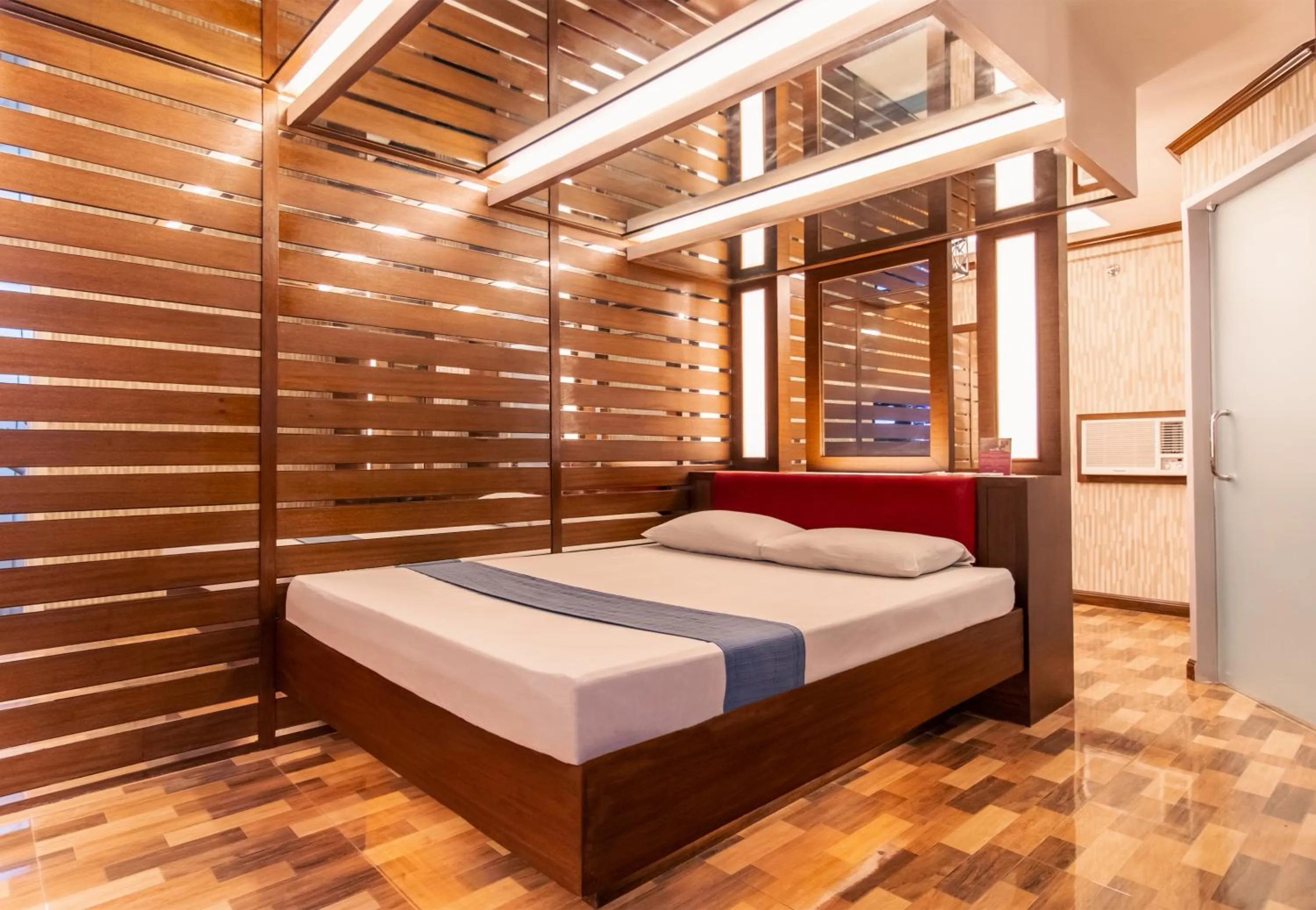 Bedroom, Bed in Hotel Ava Gil Puyat