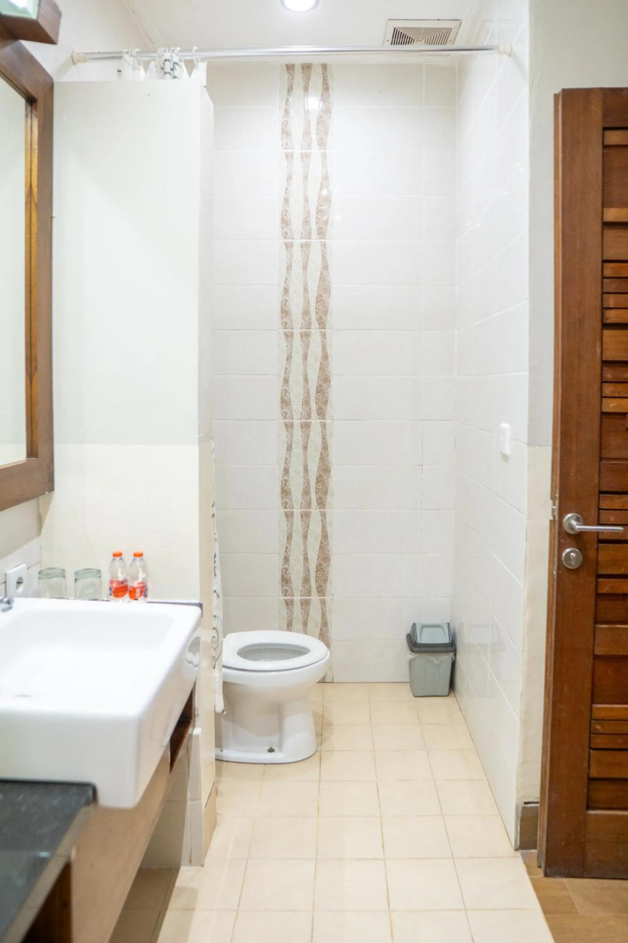 The Green Zhurga Suite Seminyak