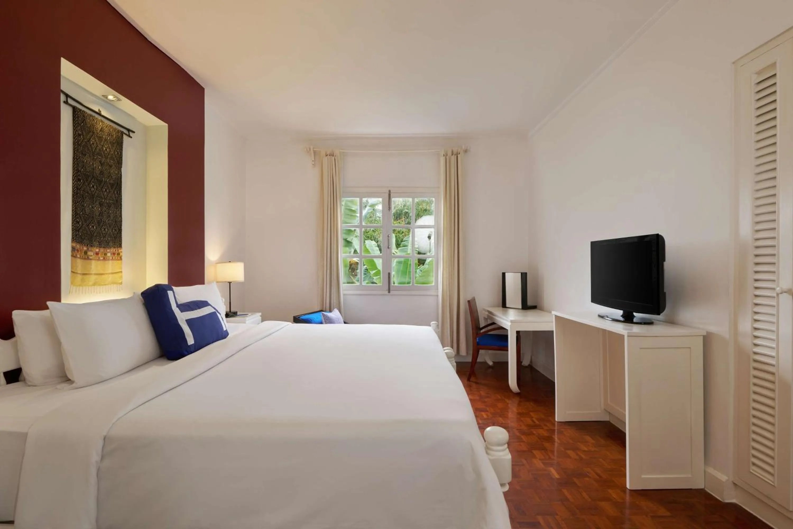 Business facilities, Bed in Homm Souvannaphoum Luang Prabang, part of Banyan Group