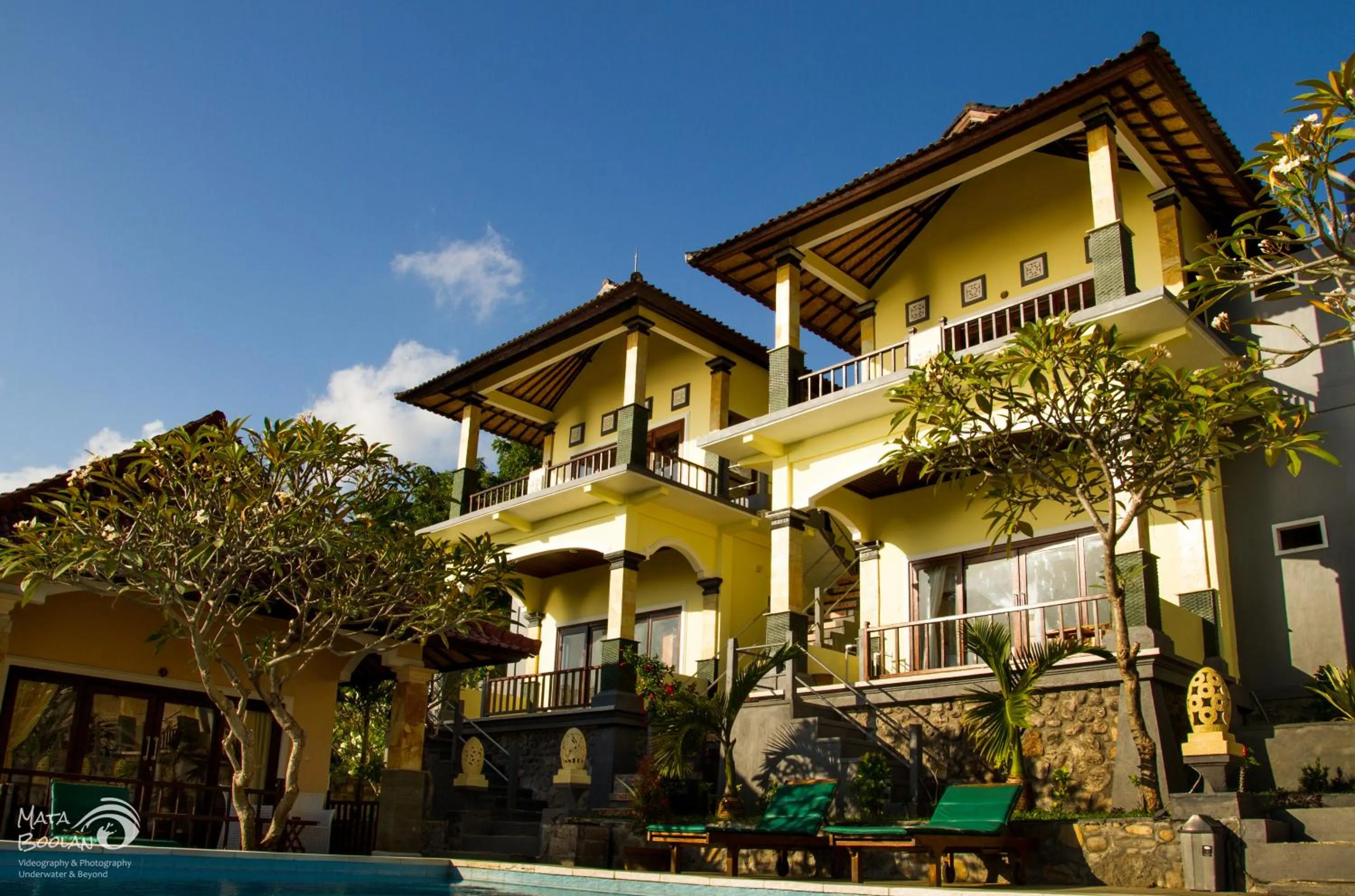 Property building in Beten Waru Bungalow and Restaurant