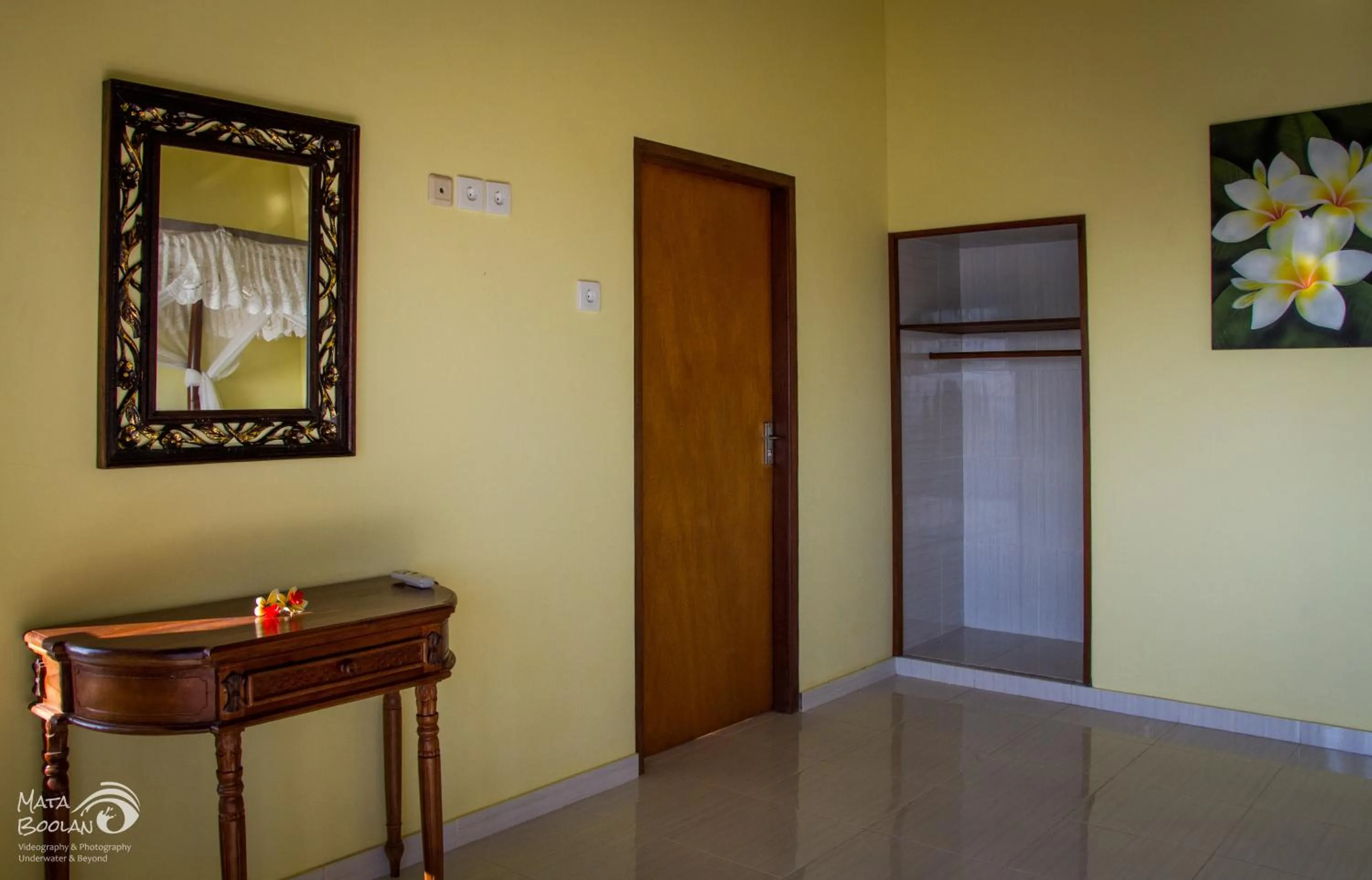 Photo of the whole room in Beten Waru Bungalow and Restaurant