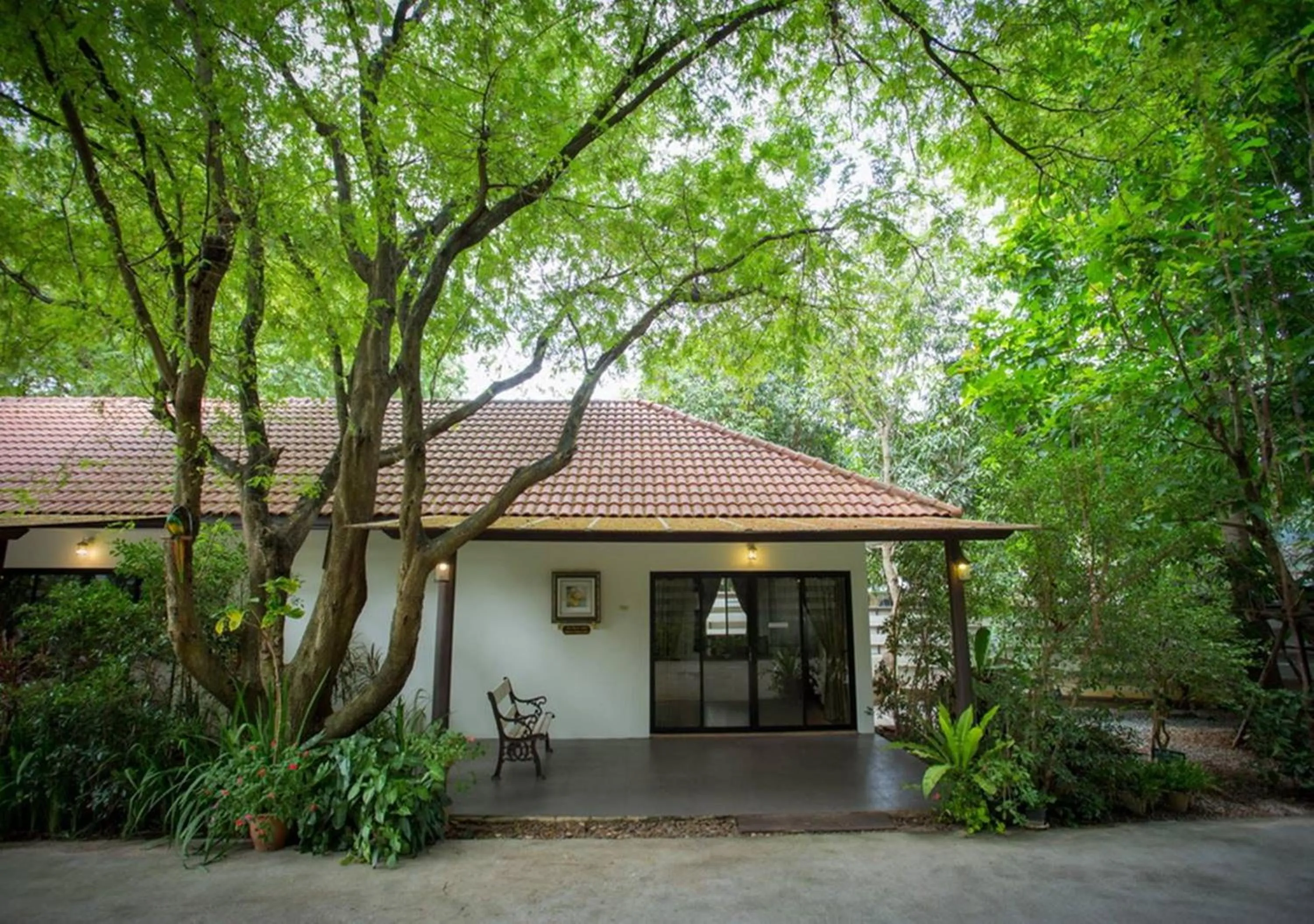 Property building in Phuwanalee Resort