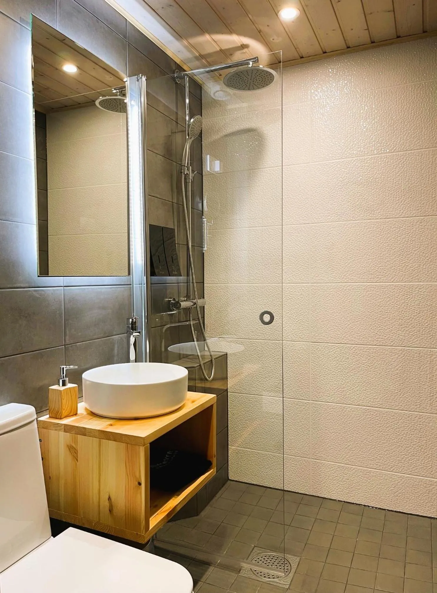 Bathroom in Beach Hotel Santalahti