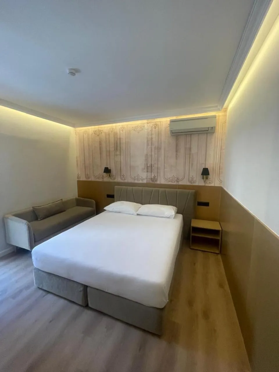 Bed in Hotel Piemonte