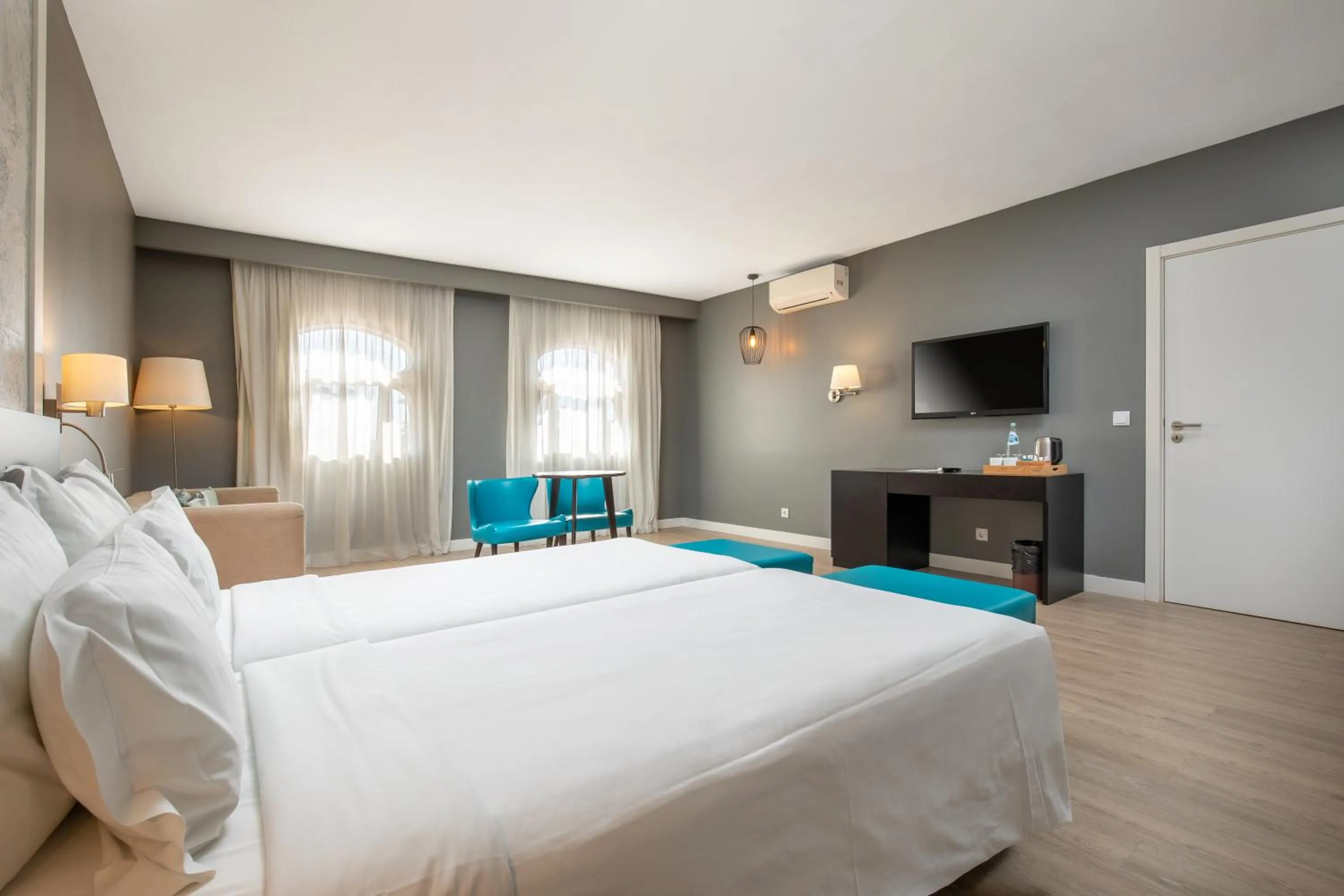 Bedroom, Bed in AP Oriental Beach - Adults Friendly