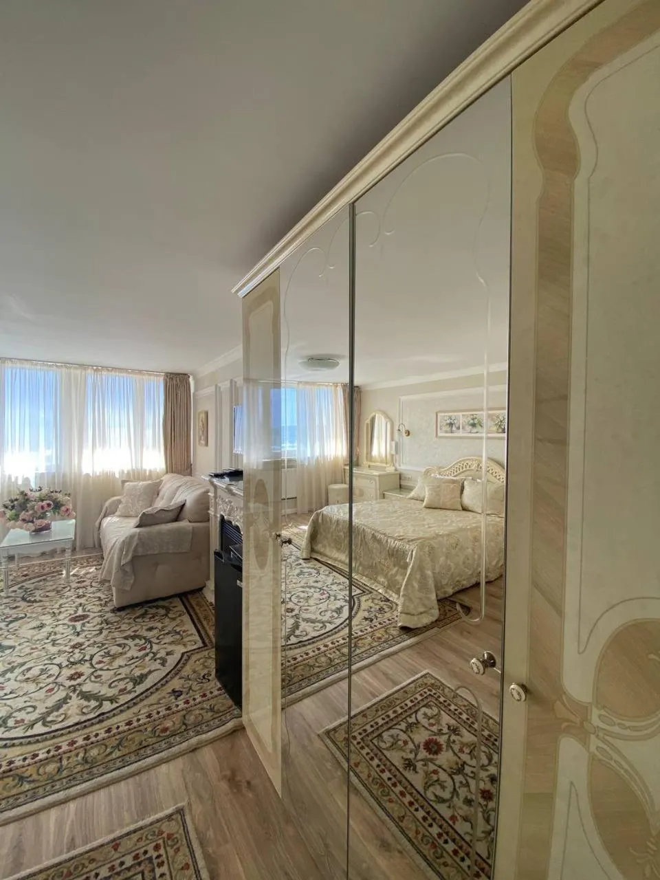 Photo of the whole room, Bed in Shalanda