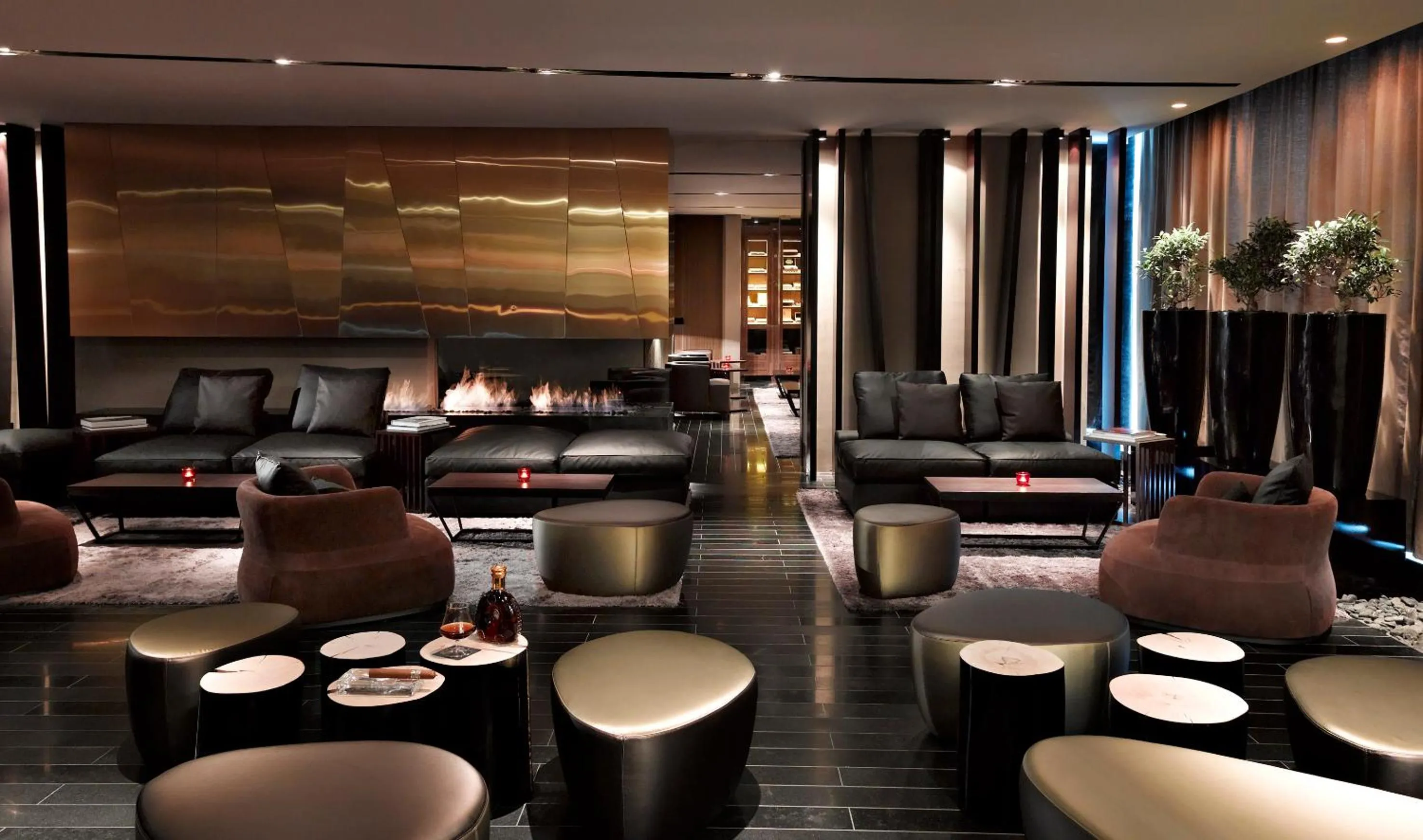 Lounge or bar in The Canvas Dubai - MGallery Hotel Collection