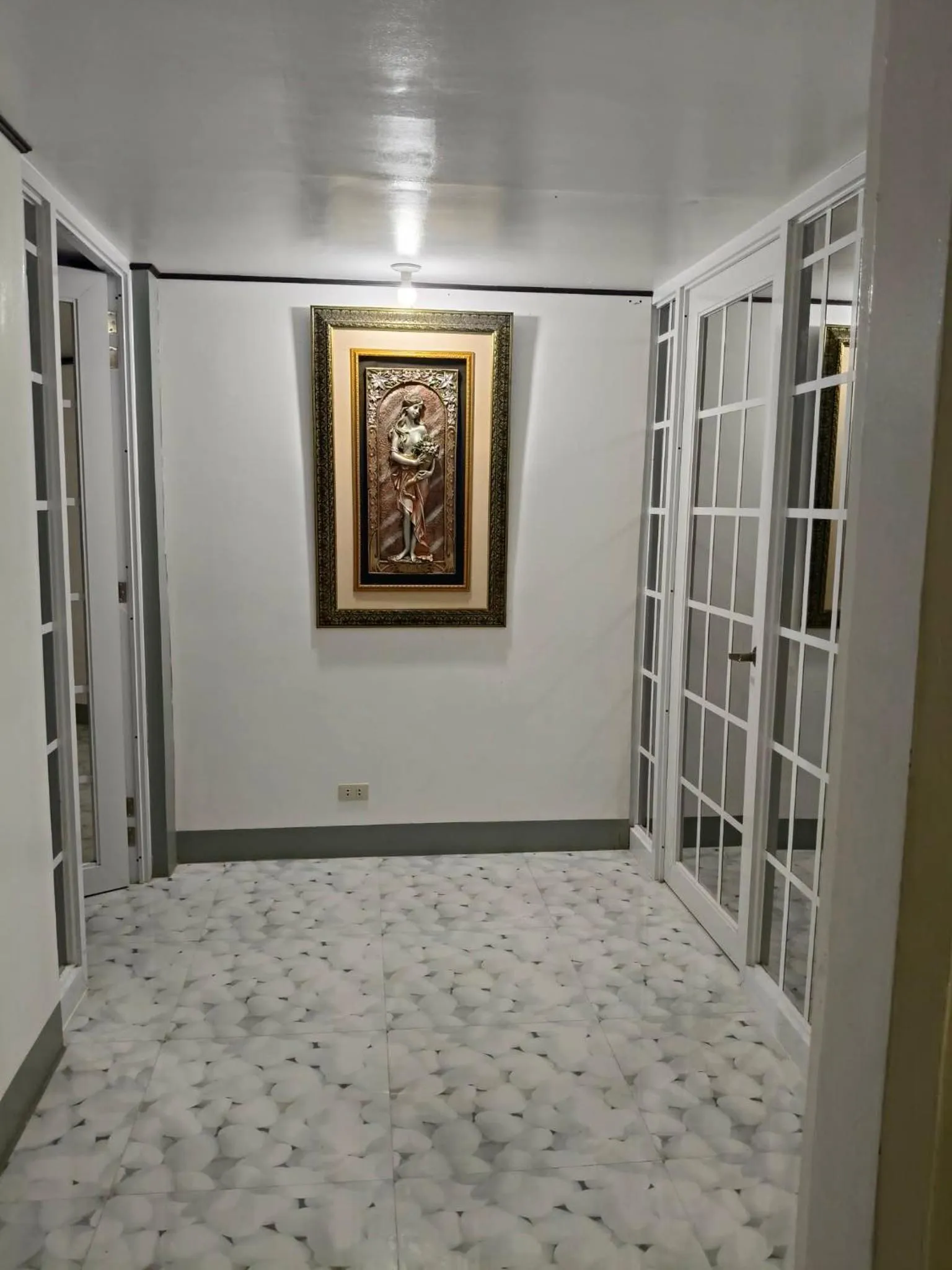 Bed in Mope Beach Resort