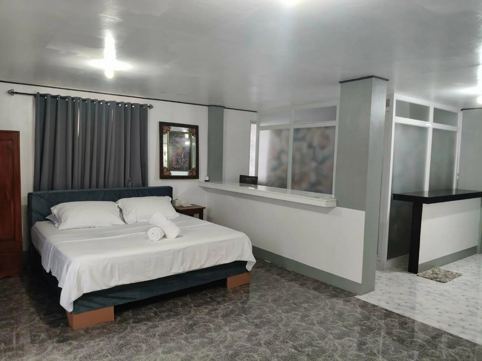 Bed in Mope Beach Resort