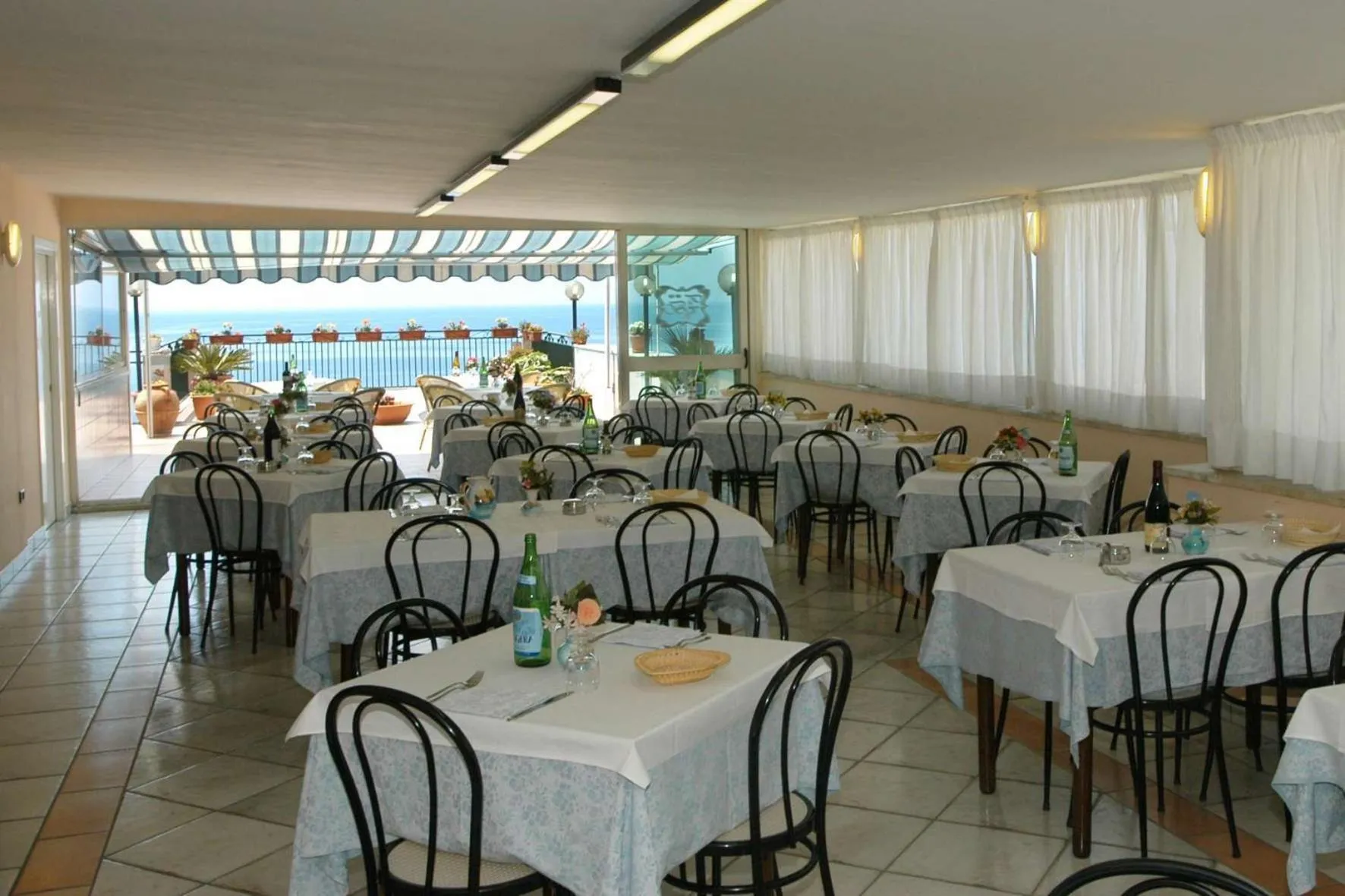 Restaurant/places to eat in Hotel Baia Verde