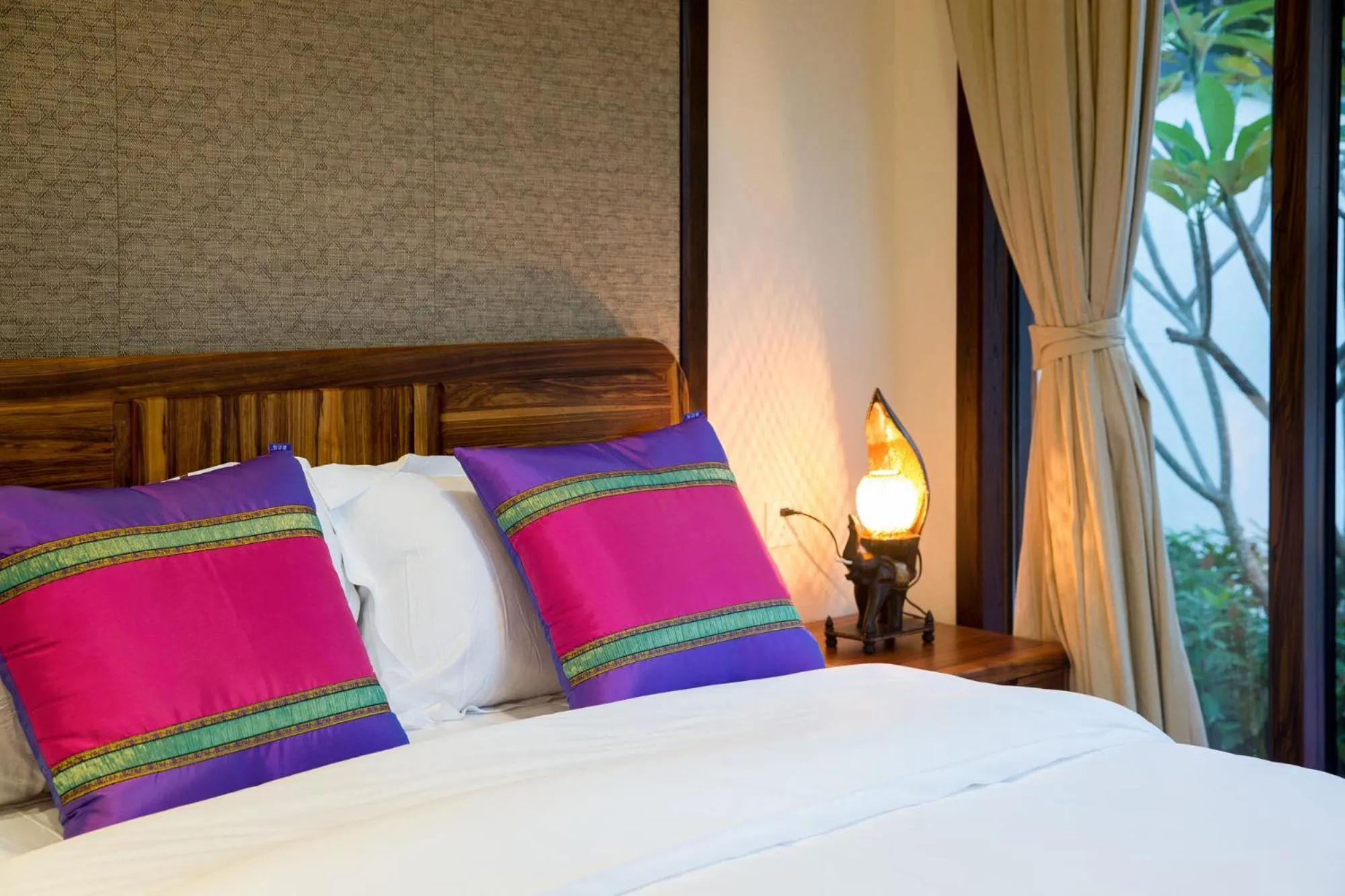 Bed in Sanya Haitang Bay Mushe Villa