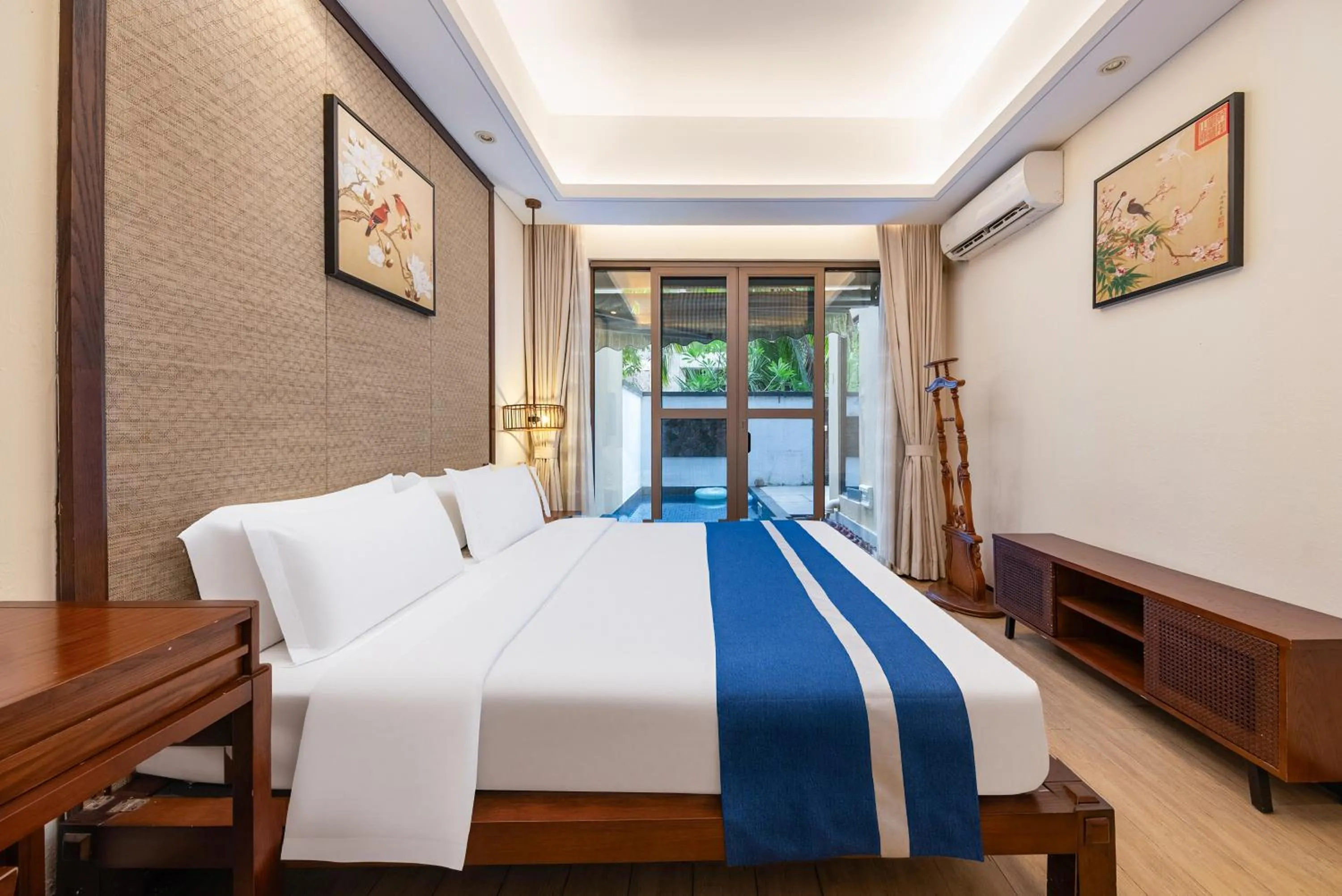 Bed in Sanya Haitang Bay Mushe Villa