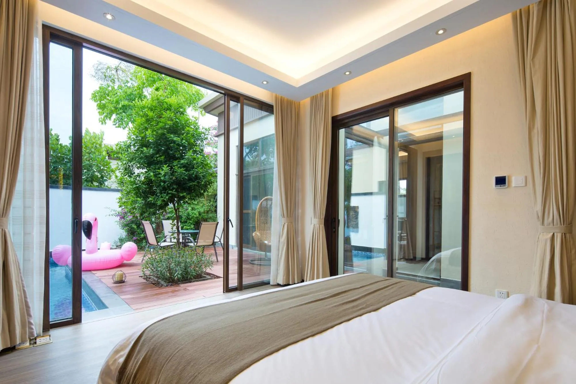 Bed in Sanya Haitang Bay Mushe Villa