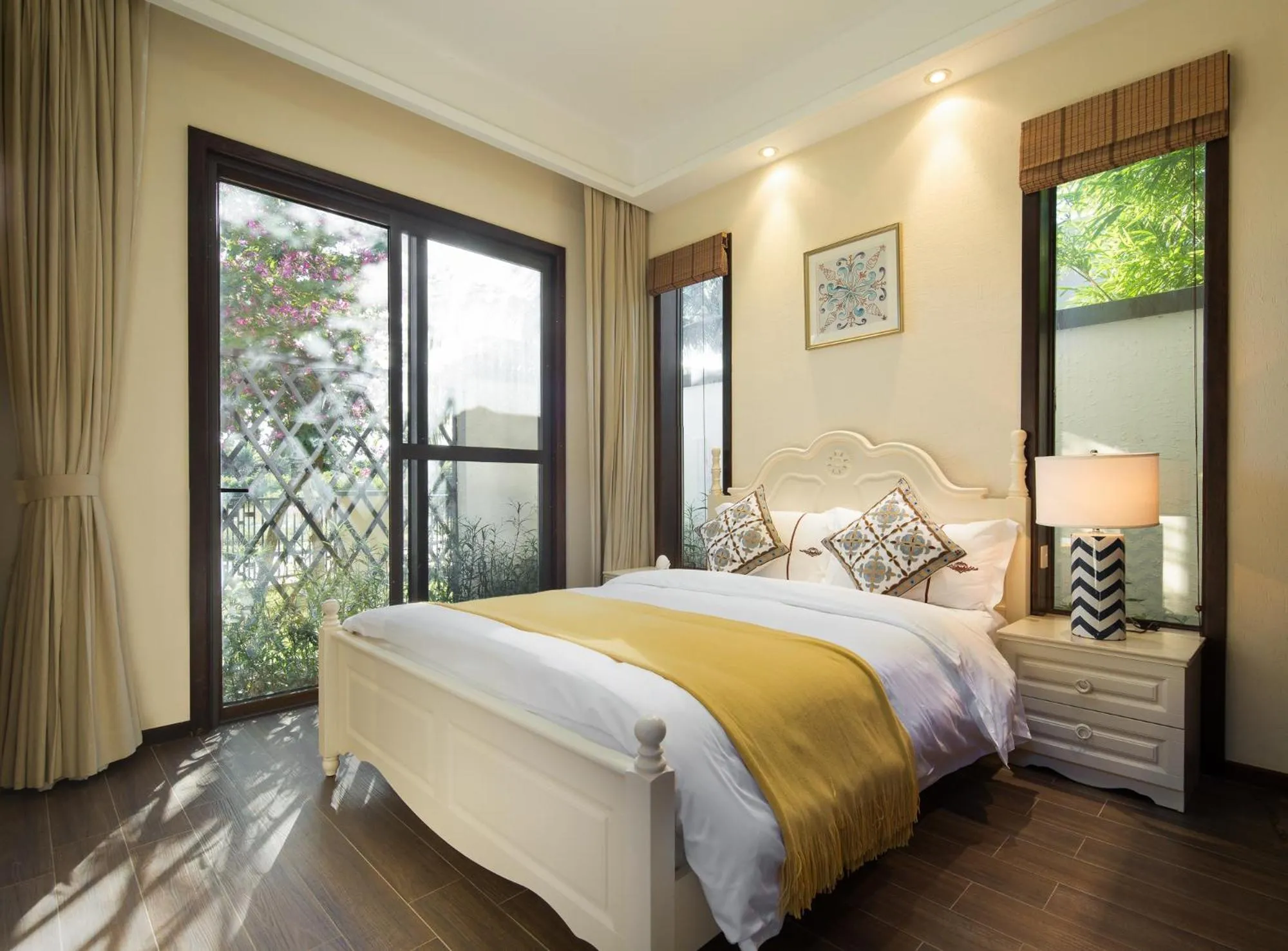 Bed in Sanya Haitang Bay Mushe Villa