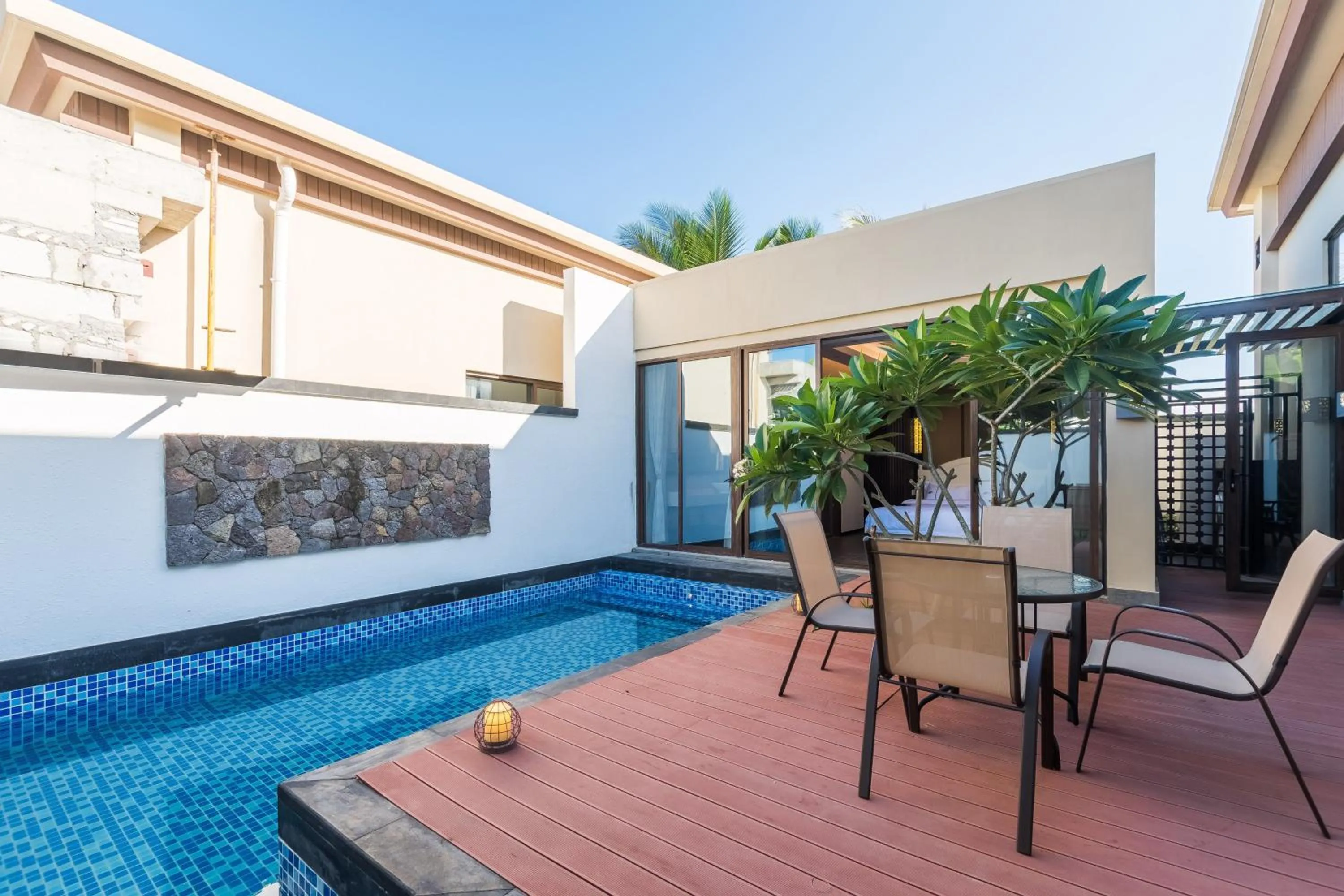 Swimming pool in Sanya Haitang Bay Mushe Villa