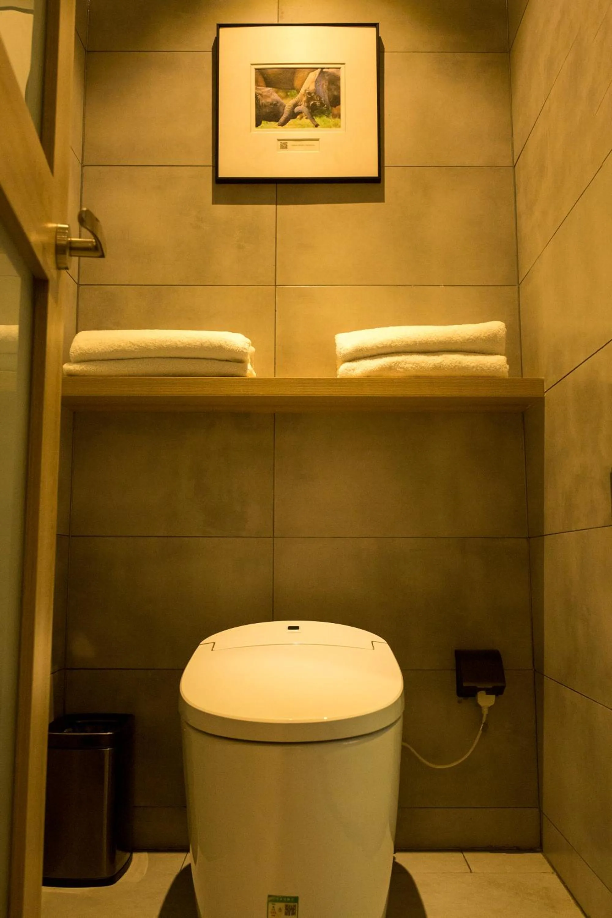 Toilet in Urban Rosa Cafe&Inn