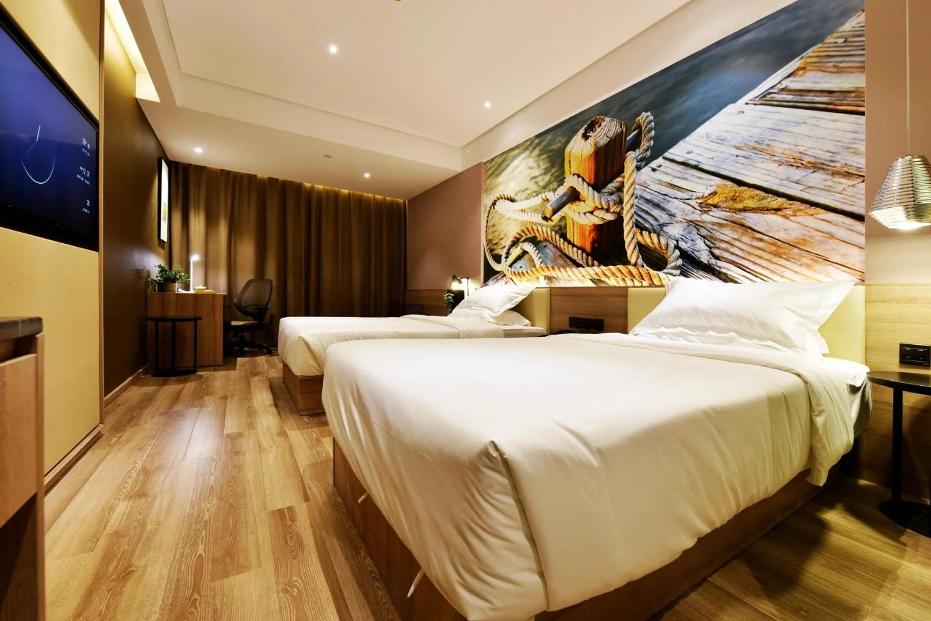 Bed in Urban Rosa Cafe&Inn