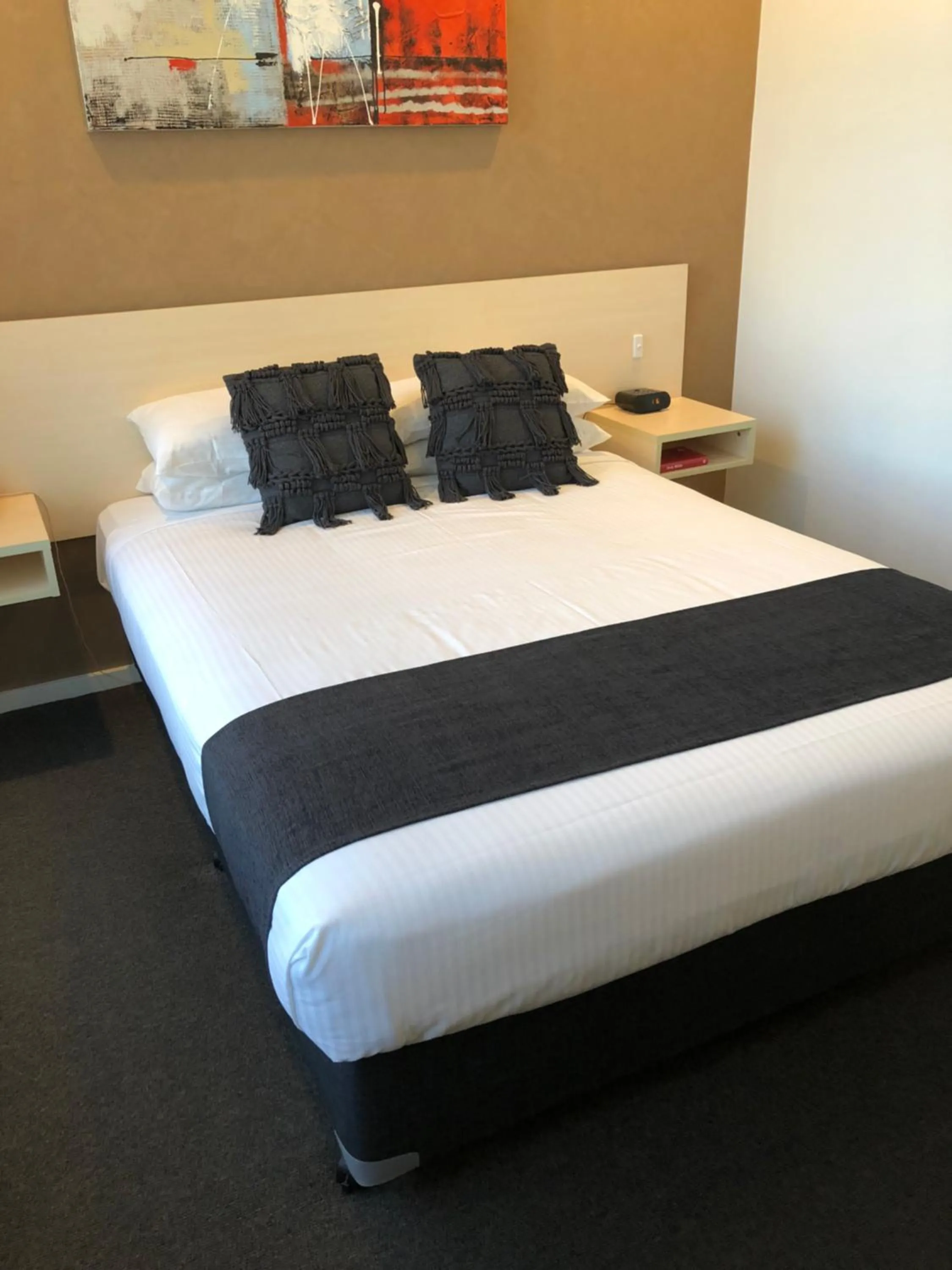 Bed in Adelaide Airport Motel