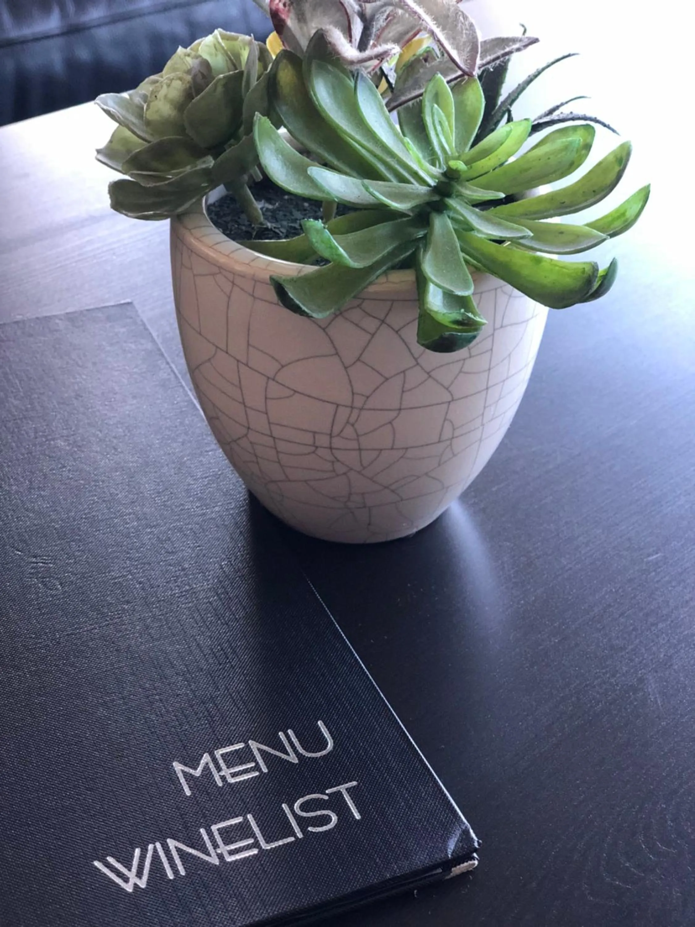 Restaurant/places to eat in Adelaide Airport Motel