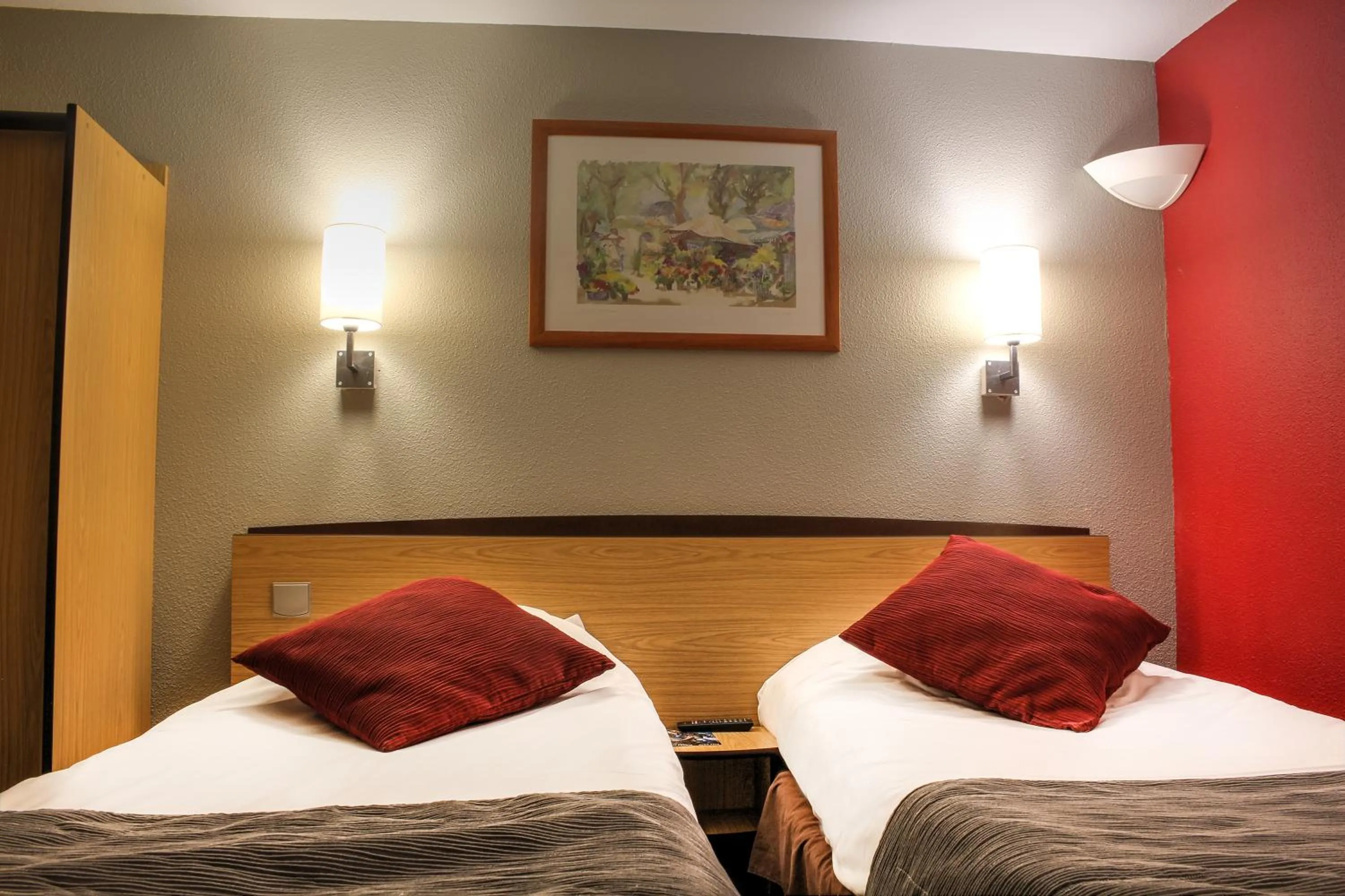 Bed in Hôtel Inn Design Resto Novo Bourges