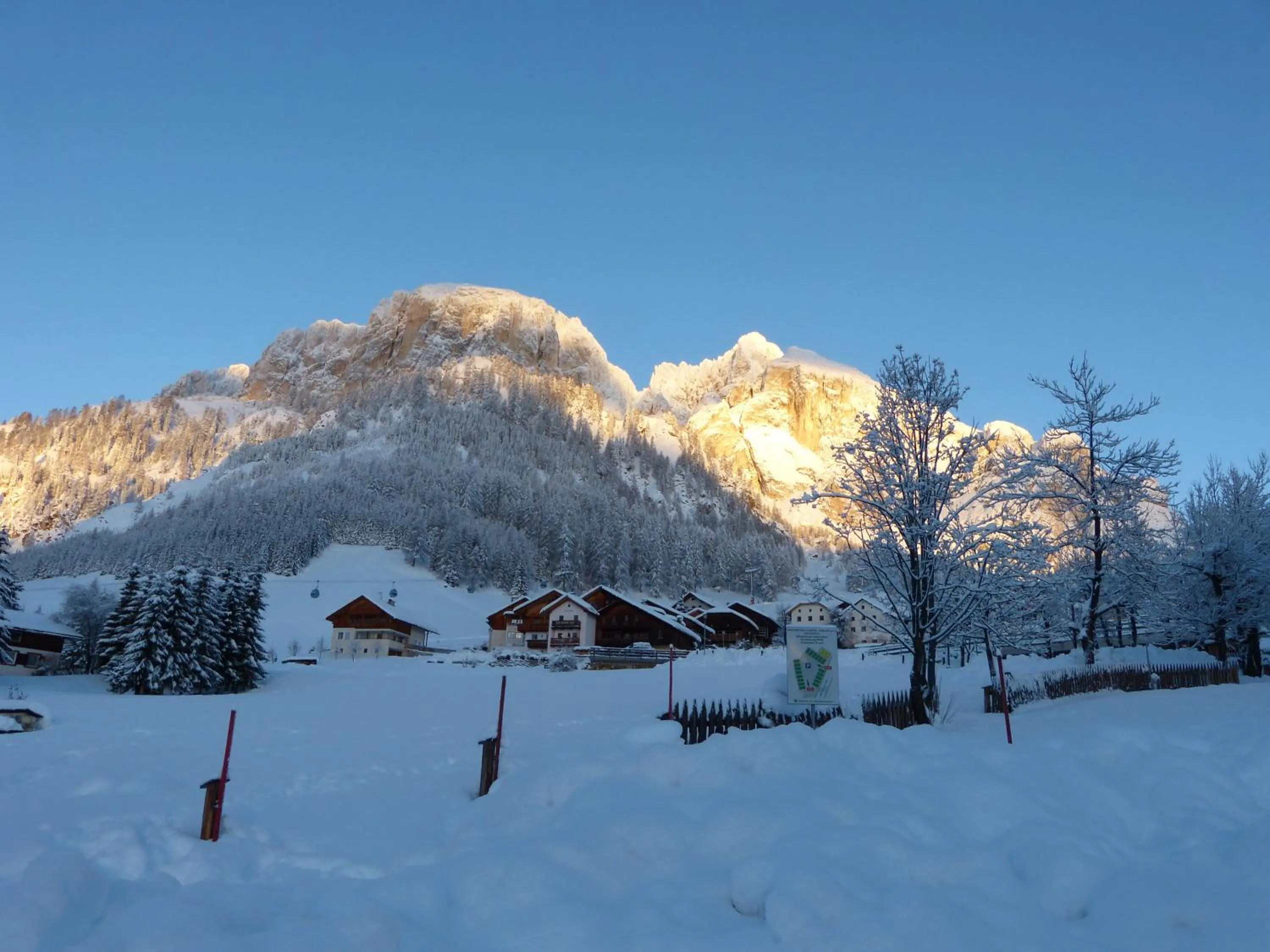 Property building in Garnì La Dorada