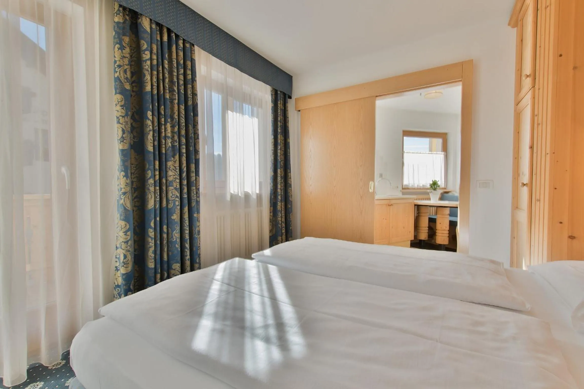 Day, Bed in Garnì La Dorada